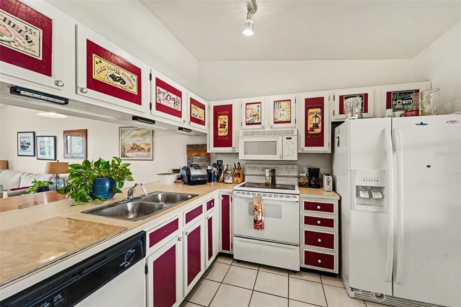 Condominium at 1702 SEASCAPE CIR #203, TARPON SPRINGS, photo 7 of 20