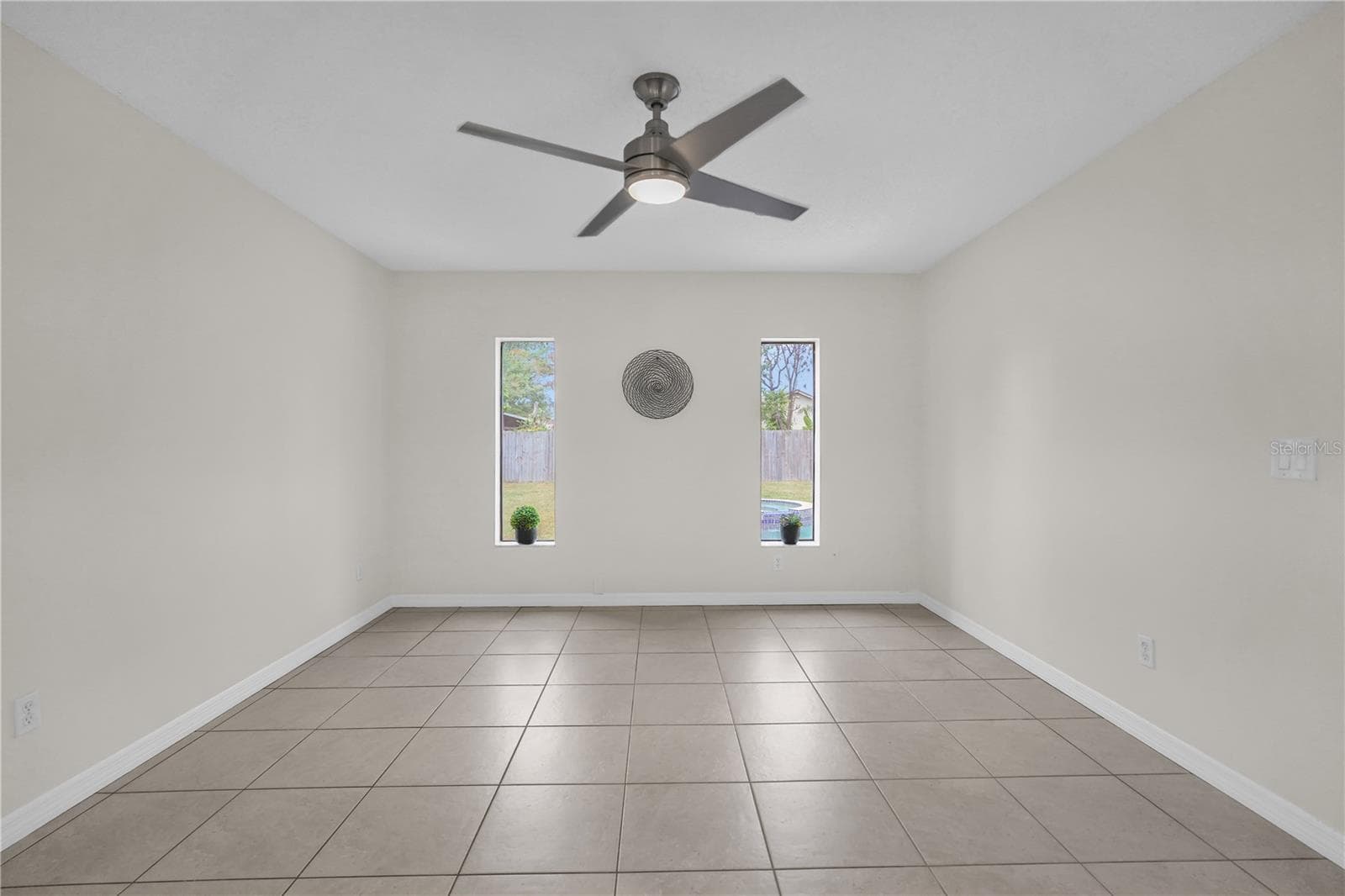 Family room off of kitchen and breakfast space - 5165 FORMBY DR, ORLANDO