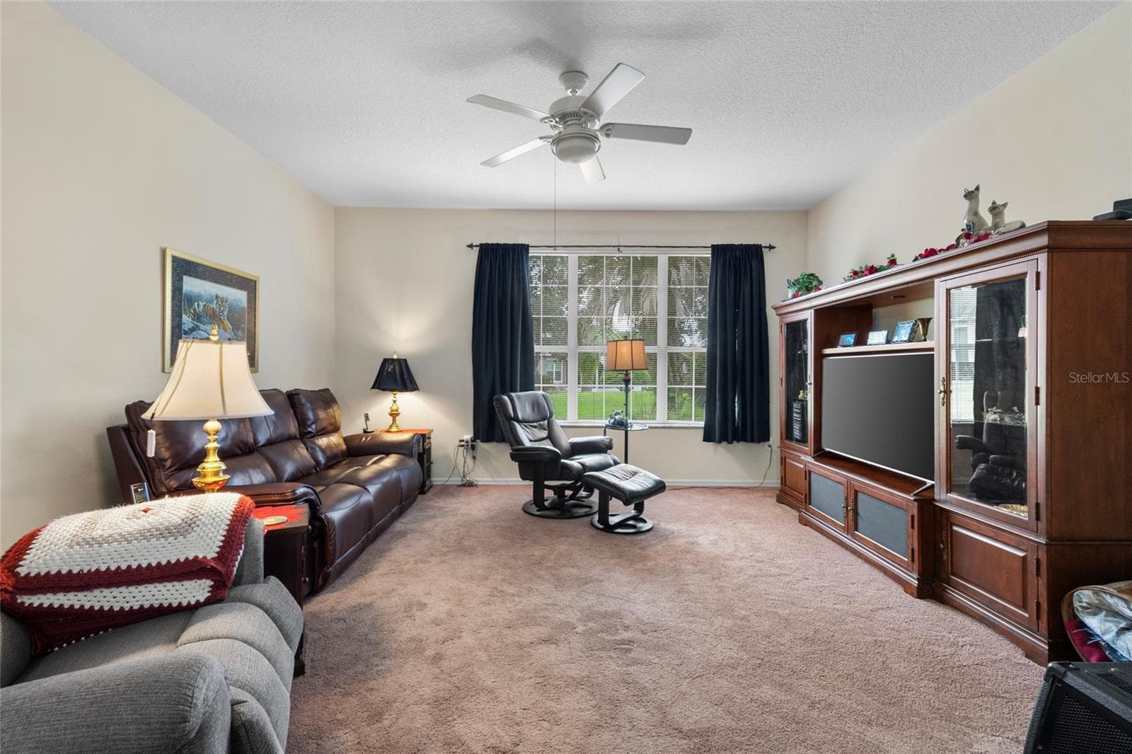 Family Room - 365 W BARCLAY CT, BEVERLY HILLS