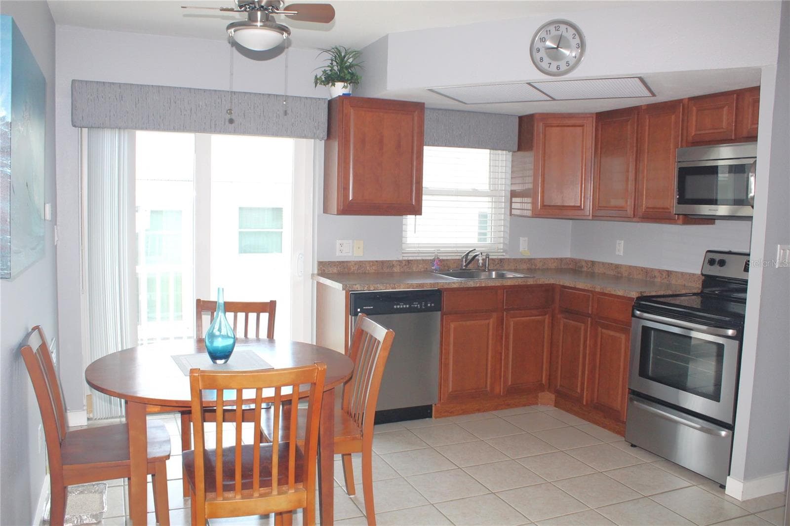 Condominium at 12400 PARK BLVD #206, SEMINOLE, photo 13 of 39