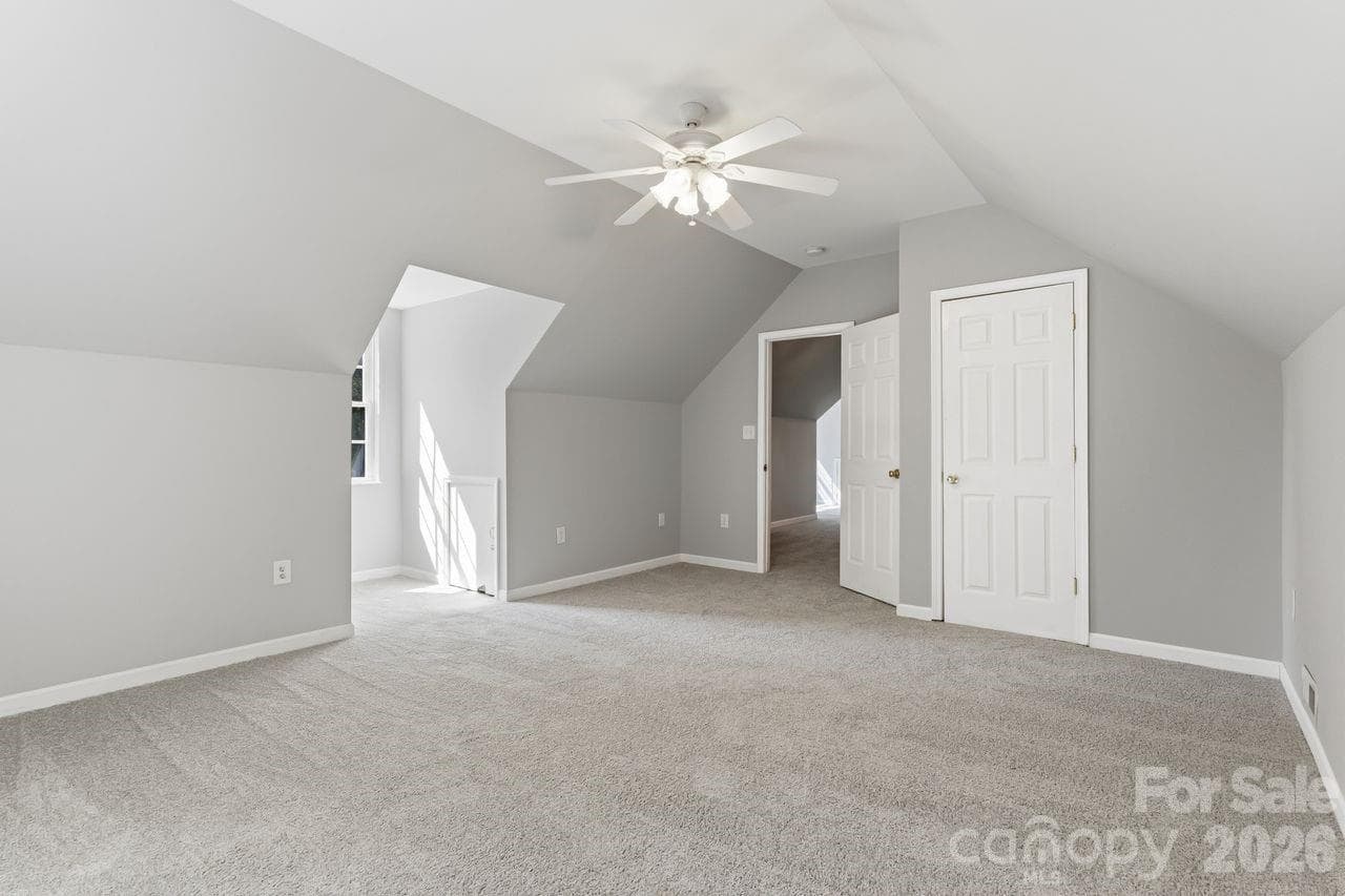 Flex room #1 on upper level - 5480 Liberty Hill Road W, York