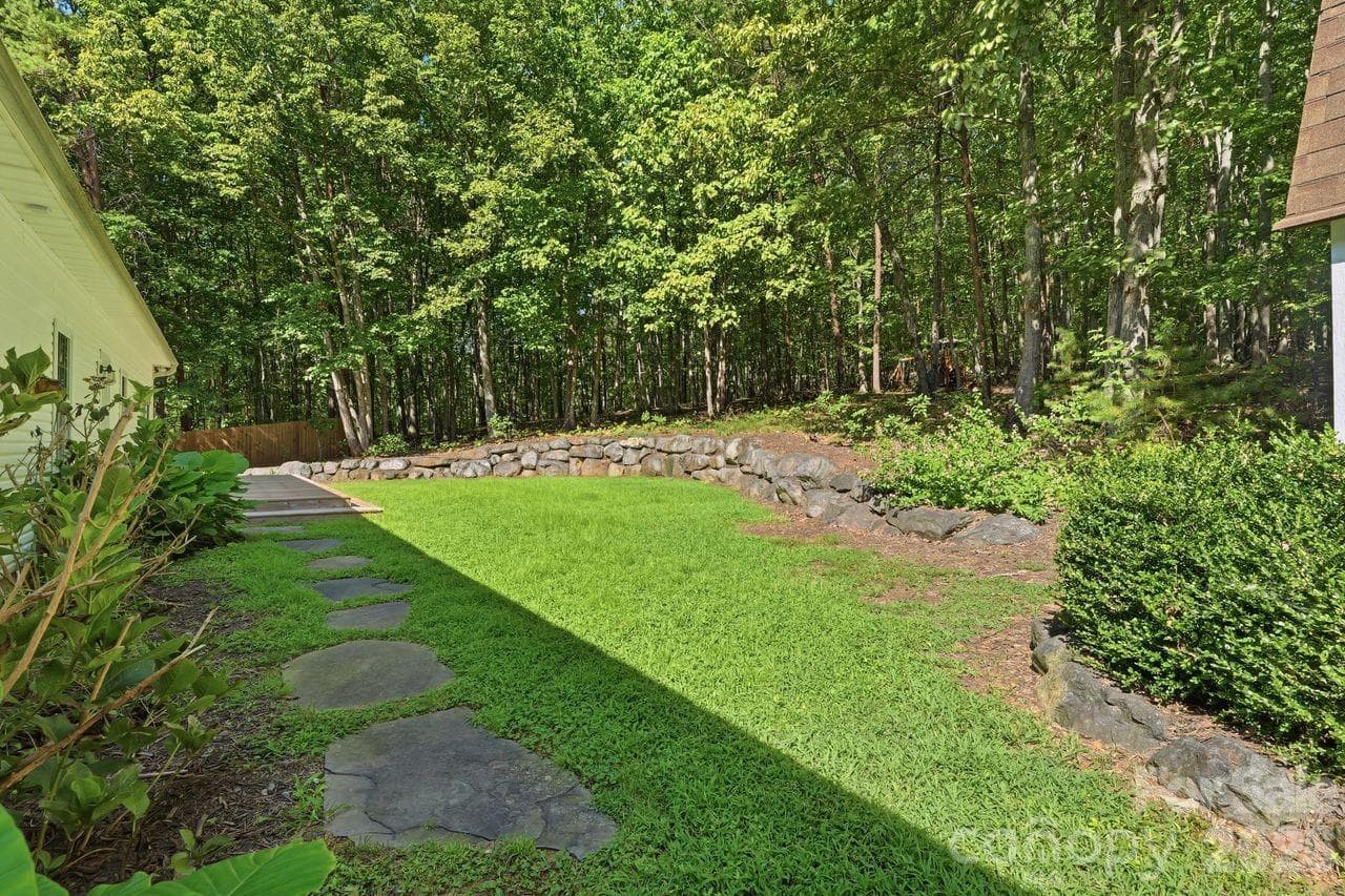 Rear yard backing up to Nanny's Mountain Historical Park - 5480 Liberty Hill Road W, York