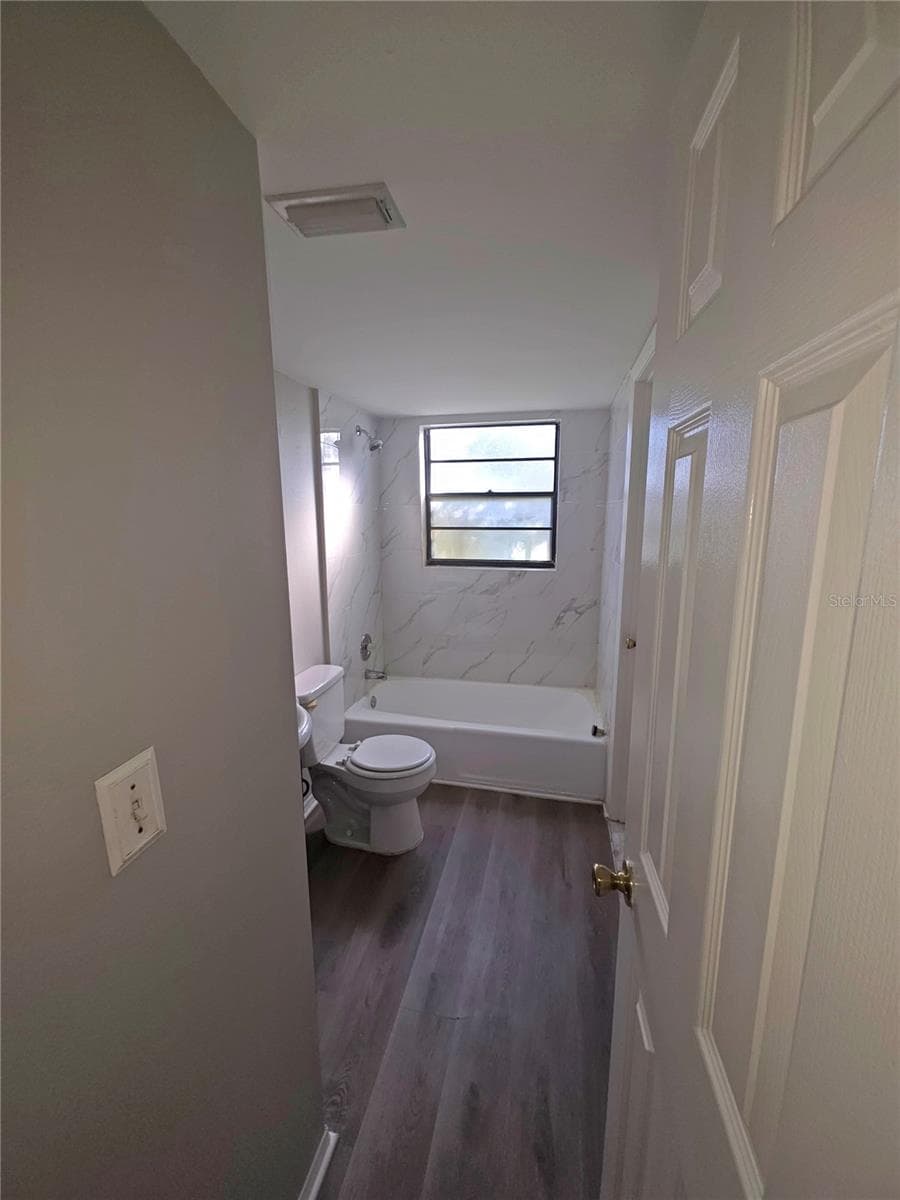 Single Family Residence at 700 SOUTH VENICE BLVD, VENICE, photo 17 of 28