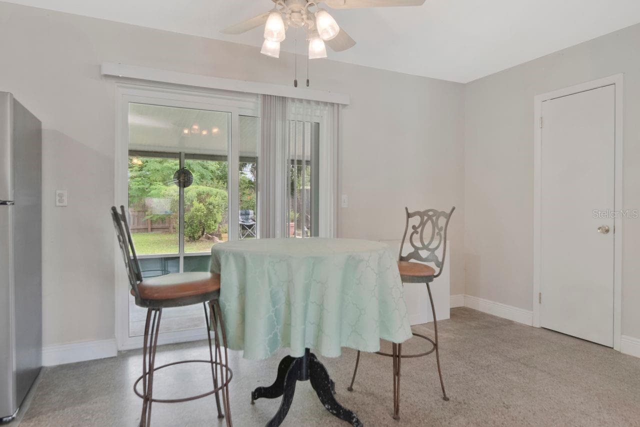 Single Family Residence at 7713 W POWHATAN AVE, TAMPA, photo 11 of 38