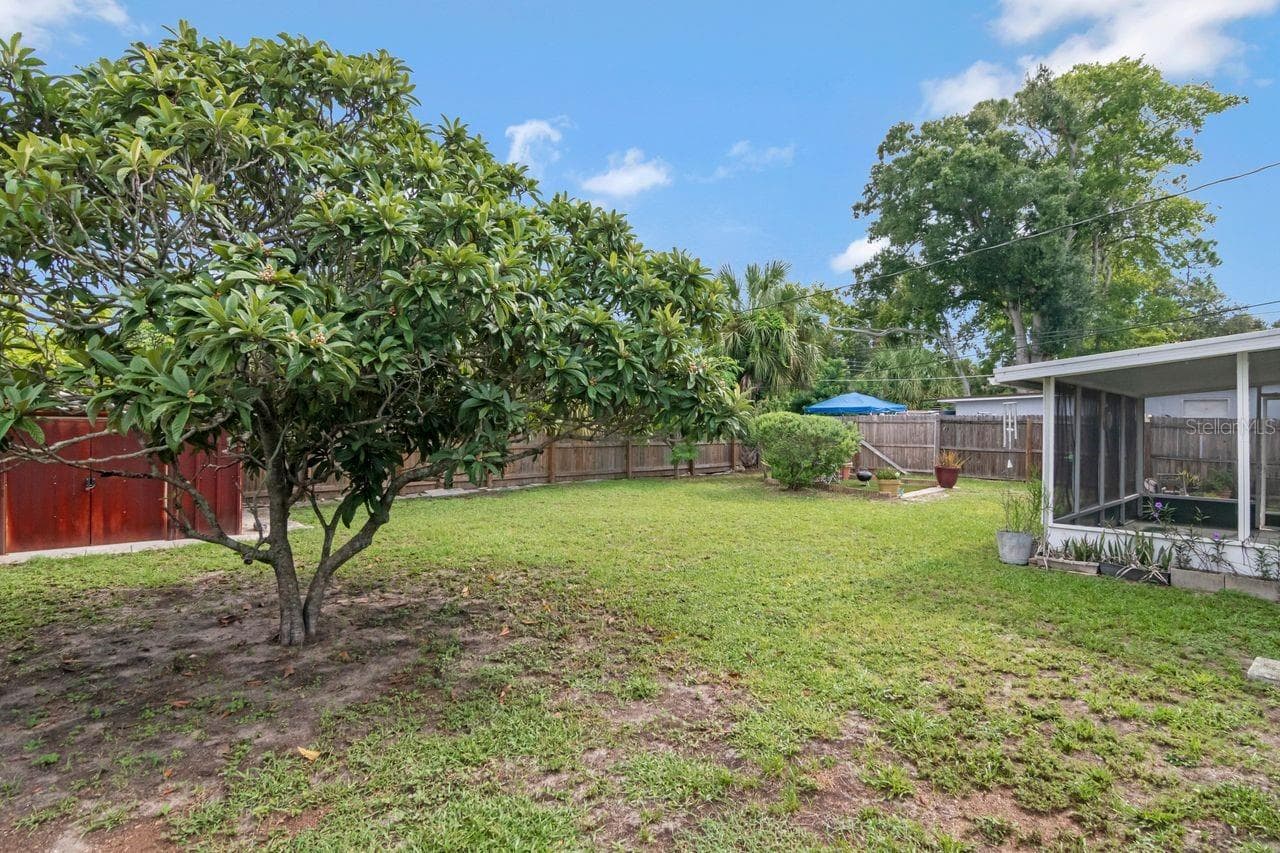 Single Family Residence at 7713 W POWHATAN AVE, TAMPA, photo 36 of 38