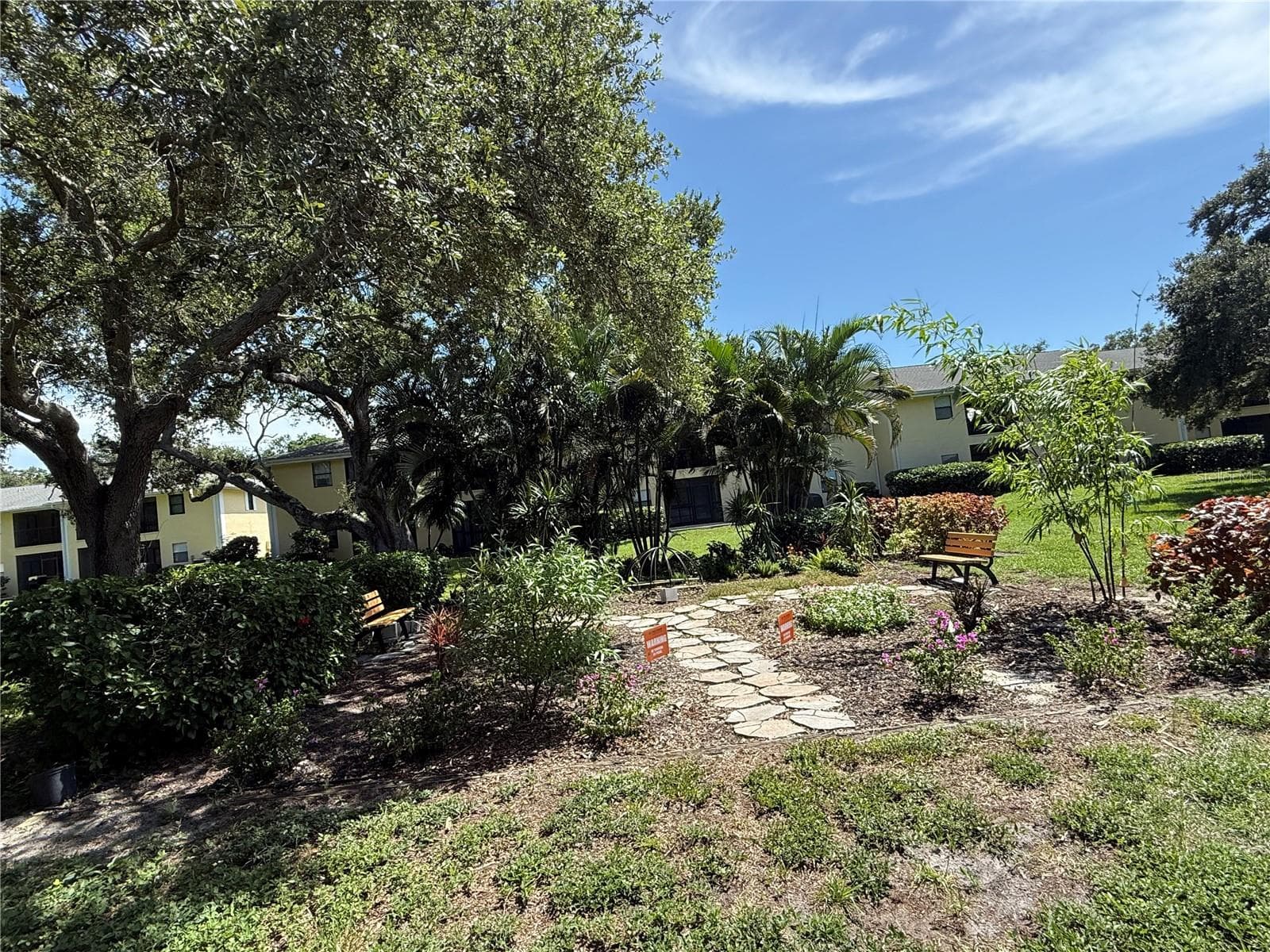 butterfly garden - 3001 58TH AVE S #613, ST PETERSBURG