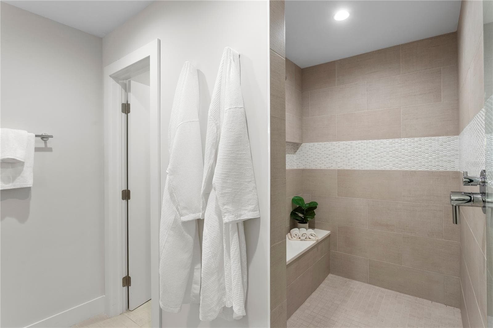 Single Family Residence at 1428 PINE BAY DR, SARASOTA, photo 62 of 99