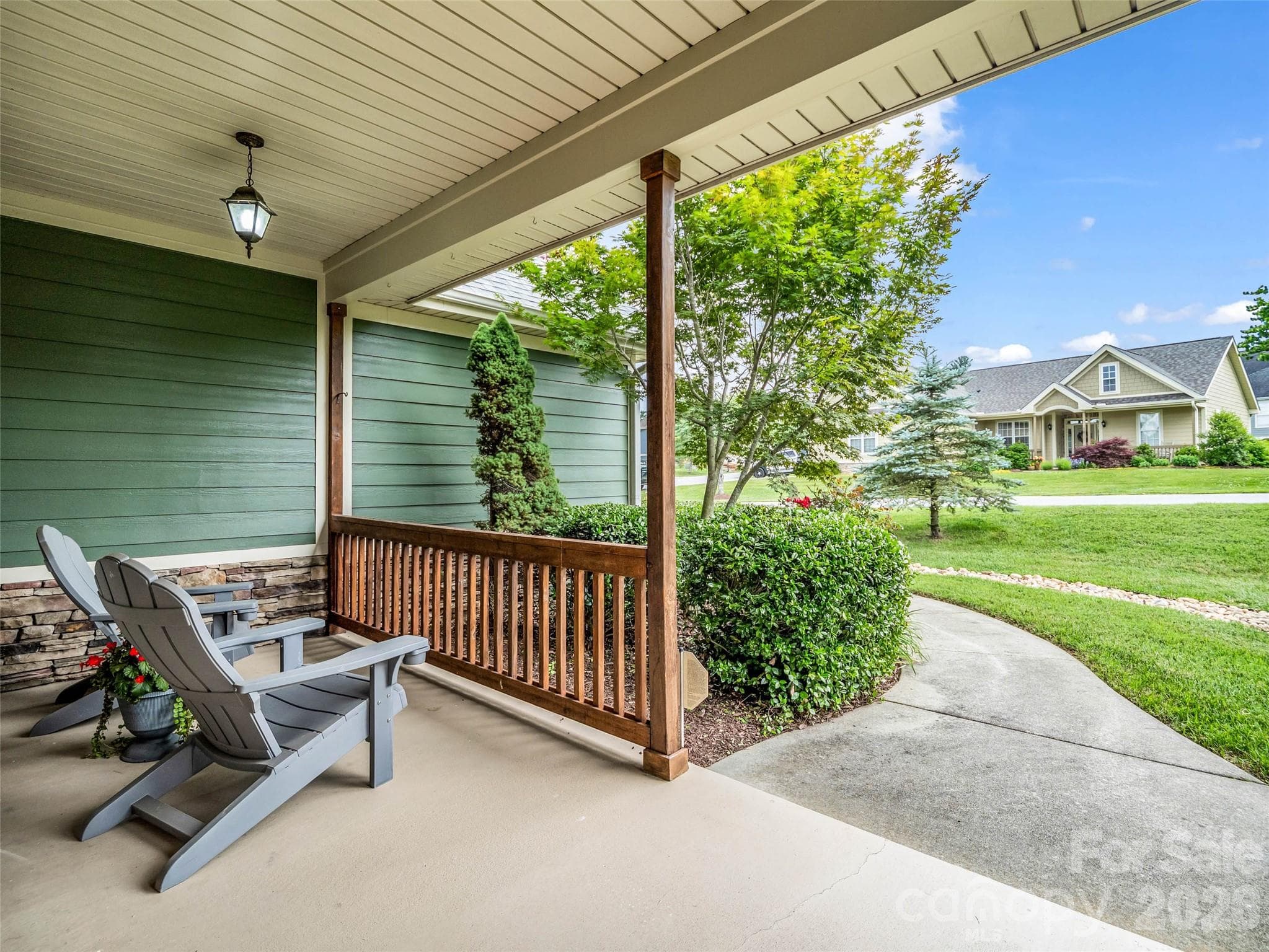 Single Family Residence at Hendersonville, photo 14 of 94