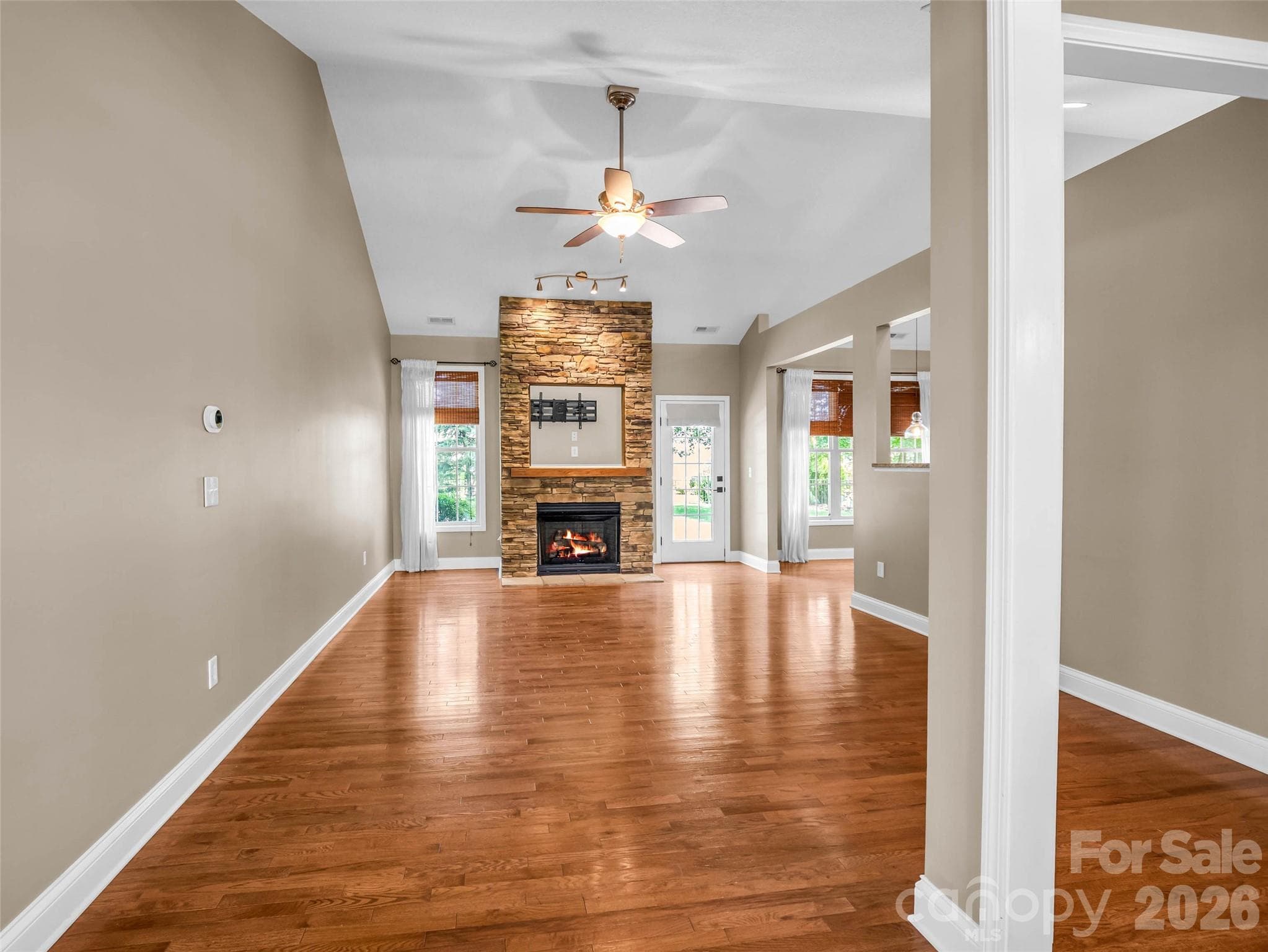 Single Family Residence at Hendersonville, photo 19 of 94