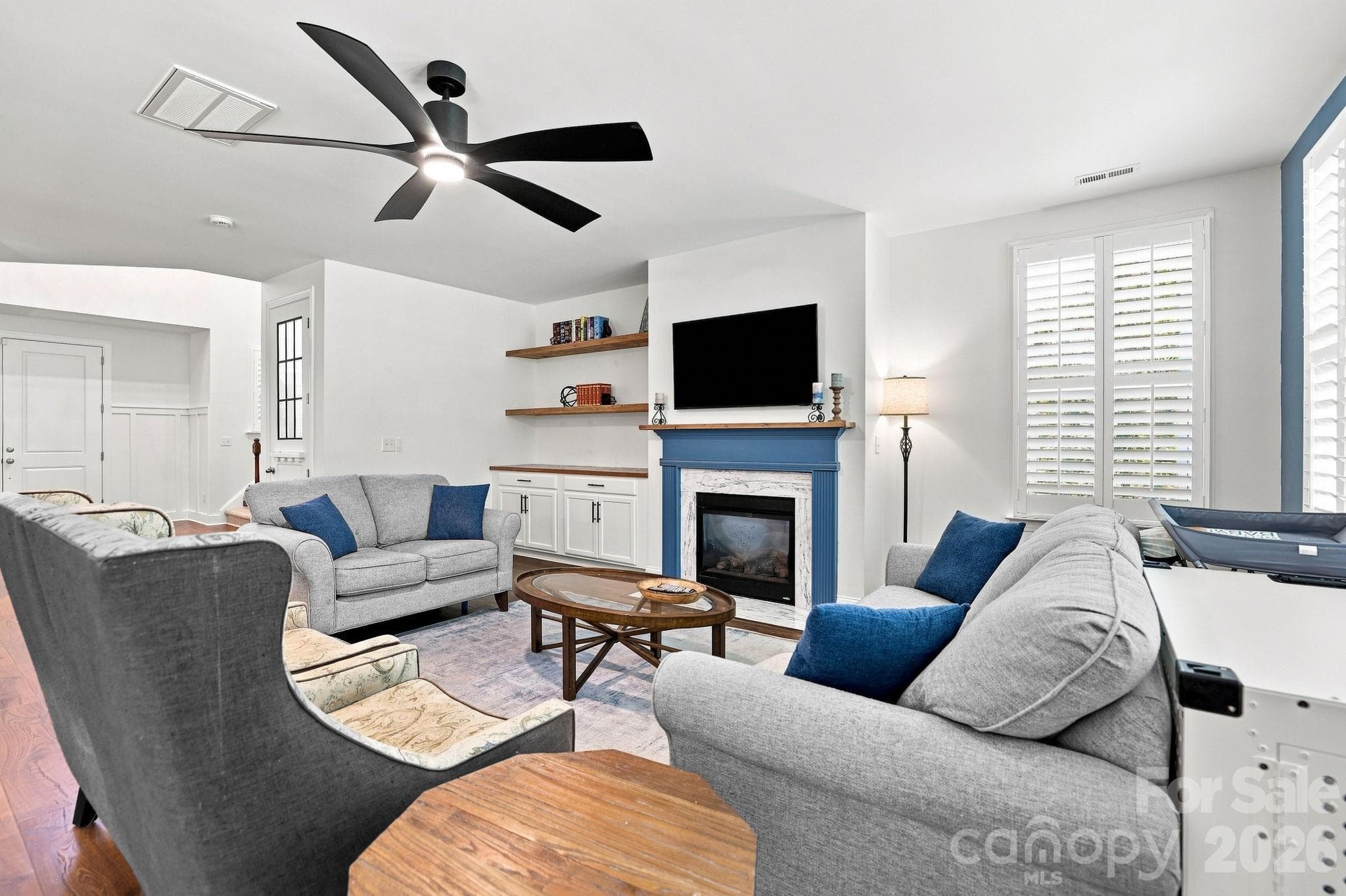 Single Family Residence at 208 South Fork Lane, Belmont, photo 17 of 48