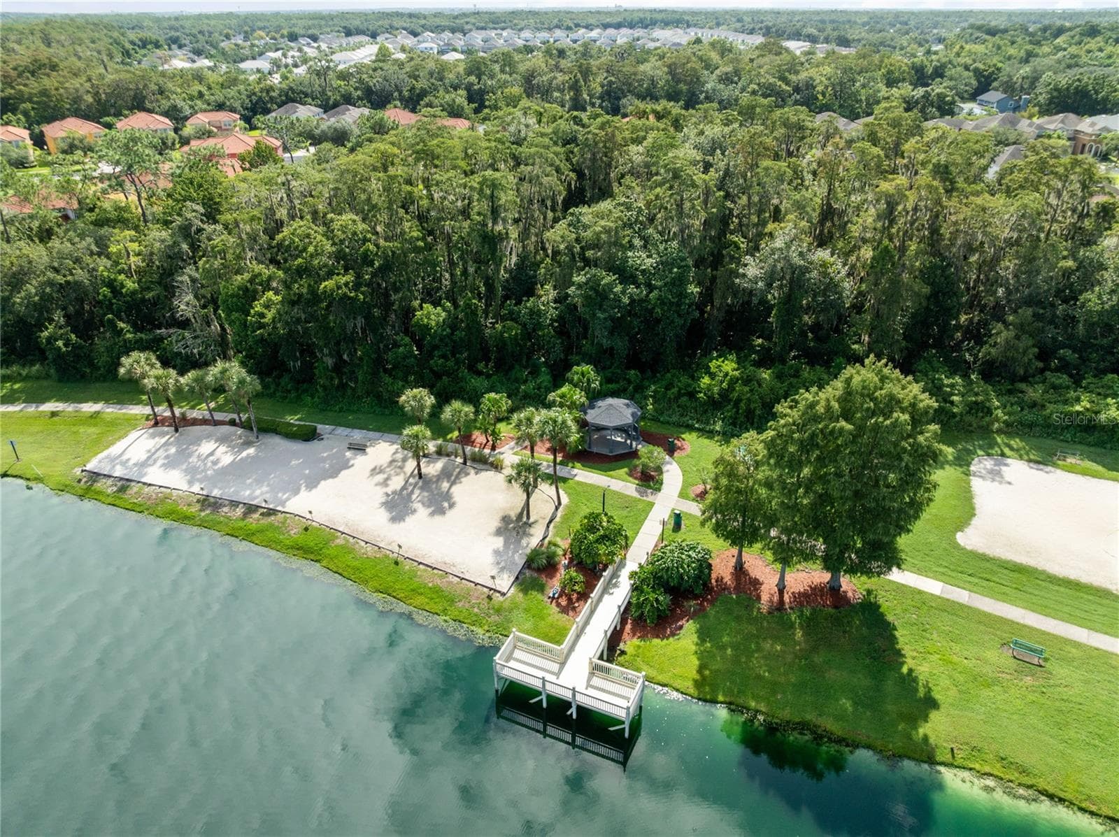 Lake Berkley Resort Amenities. - 915 LAKE BERKLEY DR, KISSIMMEE