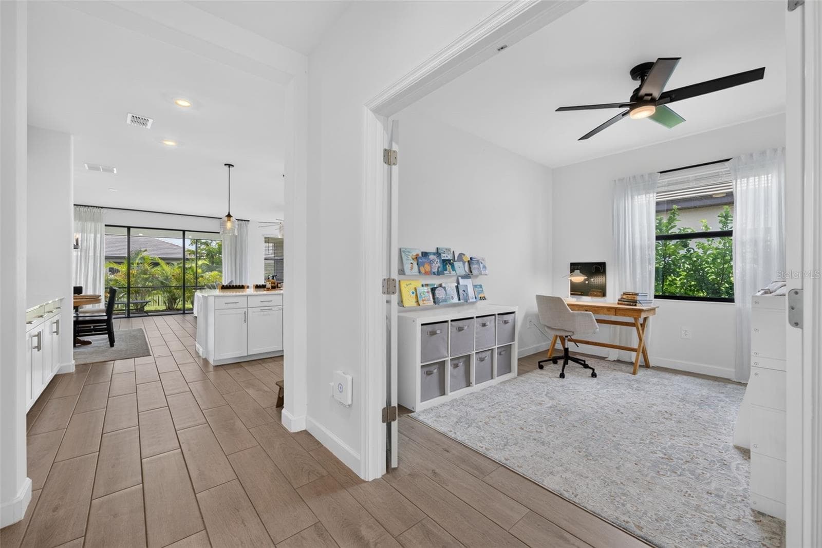 Single Family Residence at 15126 MISTY WATER XING, BRADENTON, photo 31 of 100