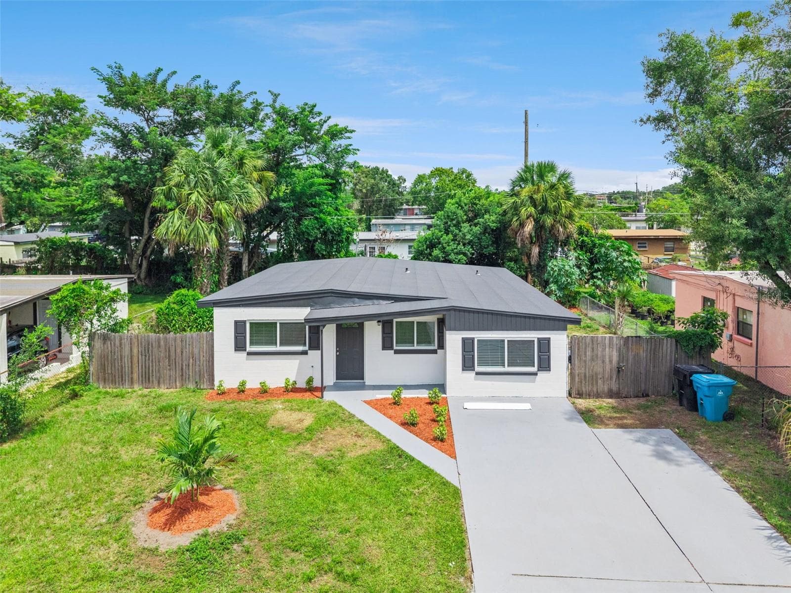 Single Family Residence at 2821 W AMELIA ST, ORLANDO, photo 4 of 39