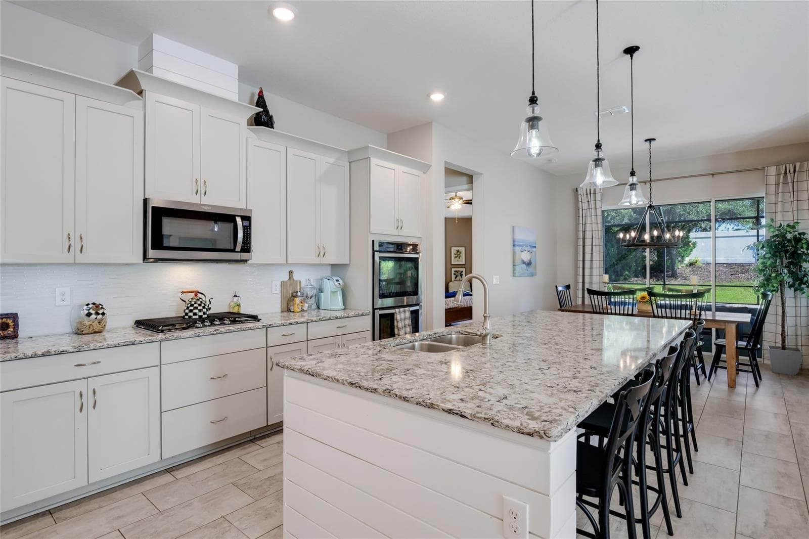 Single Family Residence at 13807 AMERICAN PRAIRIE PL, LAKEWOOD RANCH, photo 35 of 78