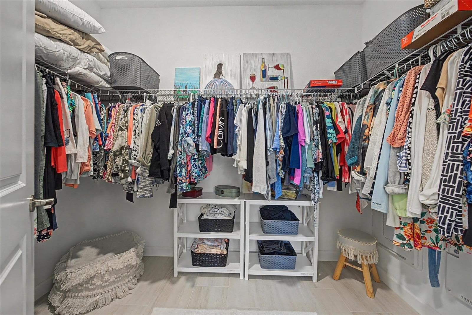 Huge Primary closet - 10499 GABLE DIG LOOP, SAN ANTONIO