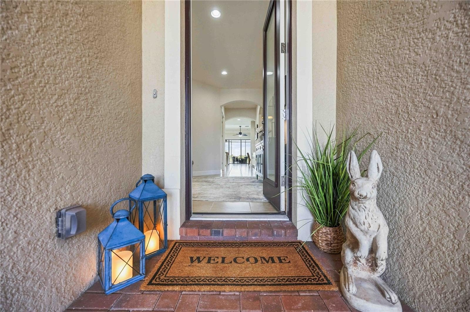 Welcome to 23781 Waverly Circle - 23781 WAVERLY CIR, VENICE