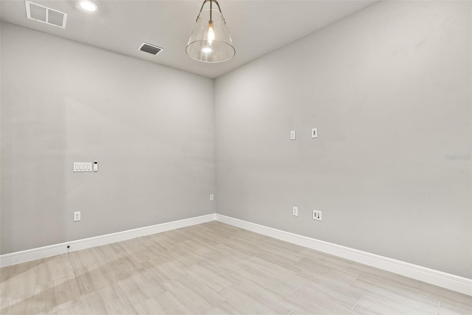 Single Family Residence at 13355 SUNNY RETREAT LN, WINTER GARDEN, photo 10 of 60