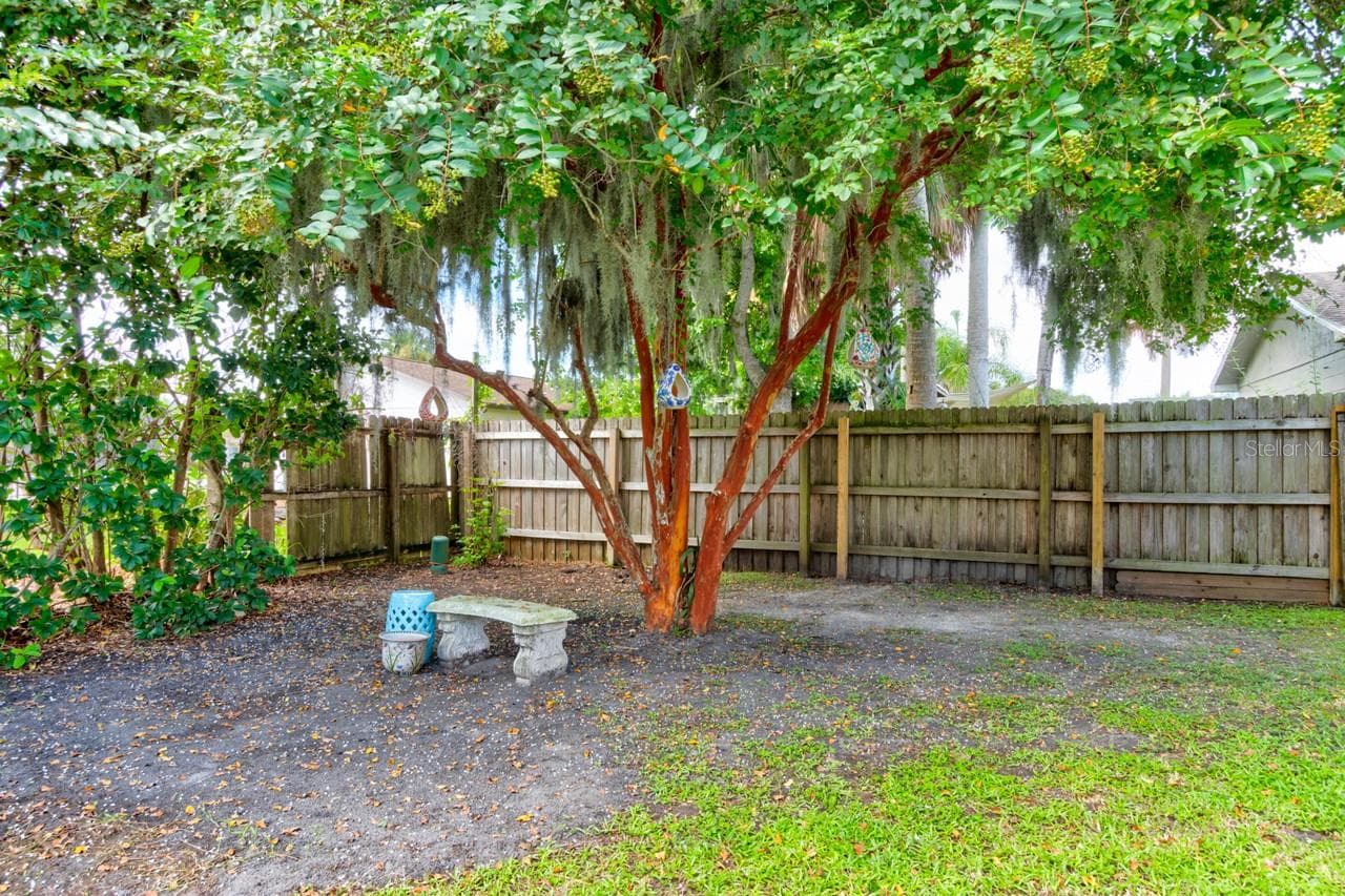 Single Family Residence at 16 LAUREL OAKS CIR, ORMOND BEACH, photo 29 of 46