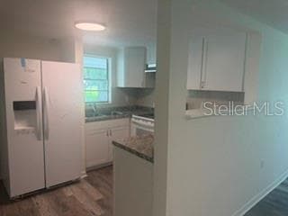 kitchen - 30 S DESOTO ST, BEVERLY HILLS