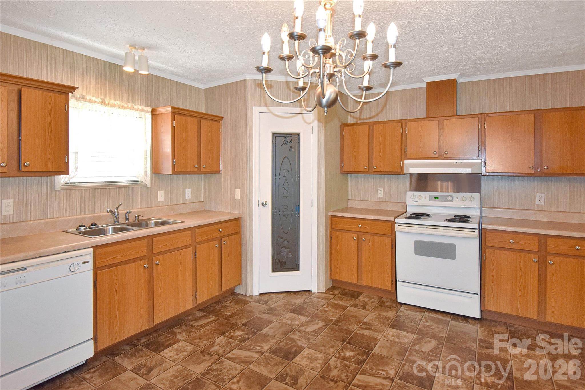 Single Family Residence at 432 Forest Place NW, Lenoir, photo 10 of 27