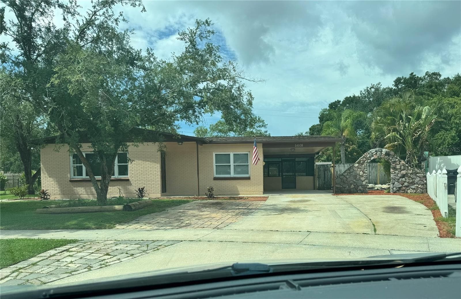 5608 GATEWAY DR