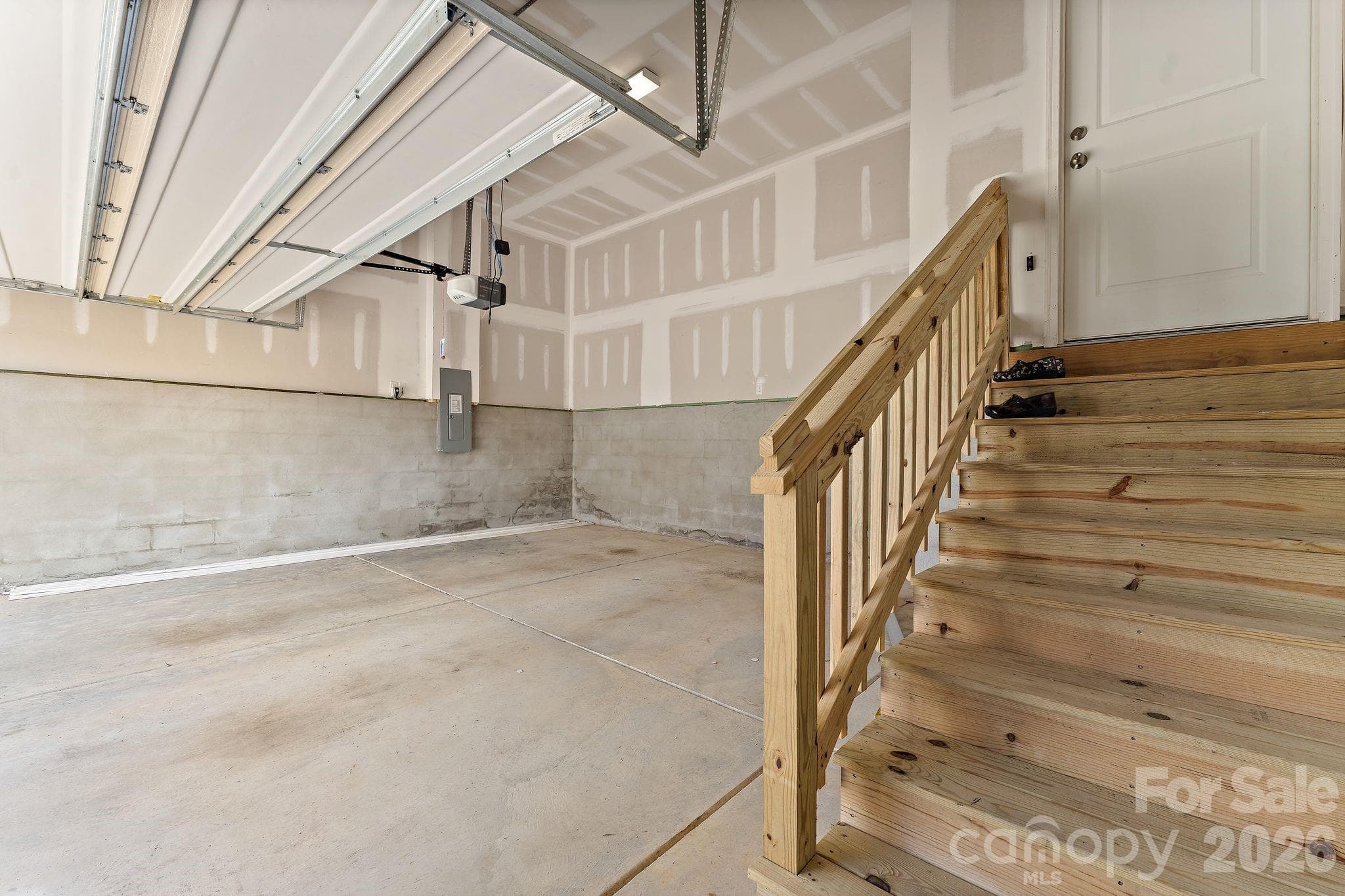 HUGE garage - 206 Notable Lane, Rock Hill
