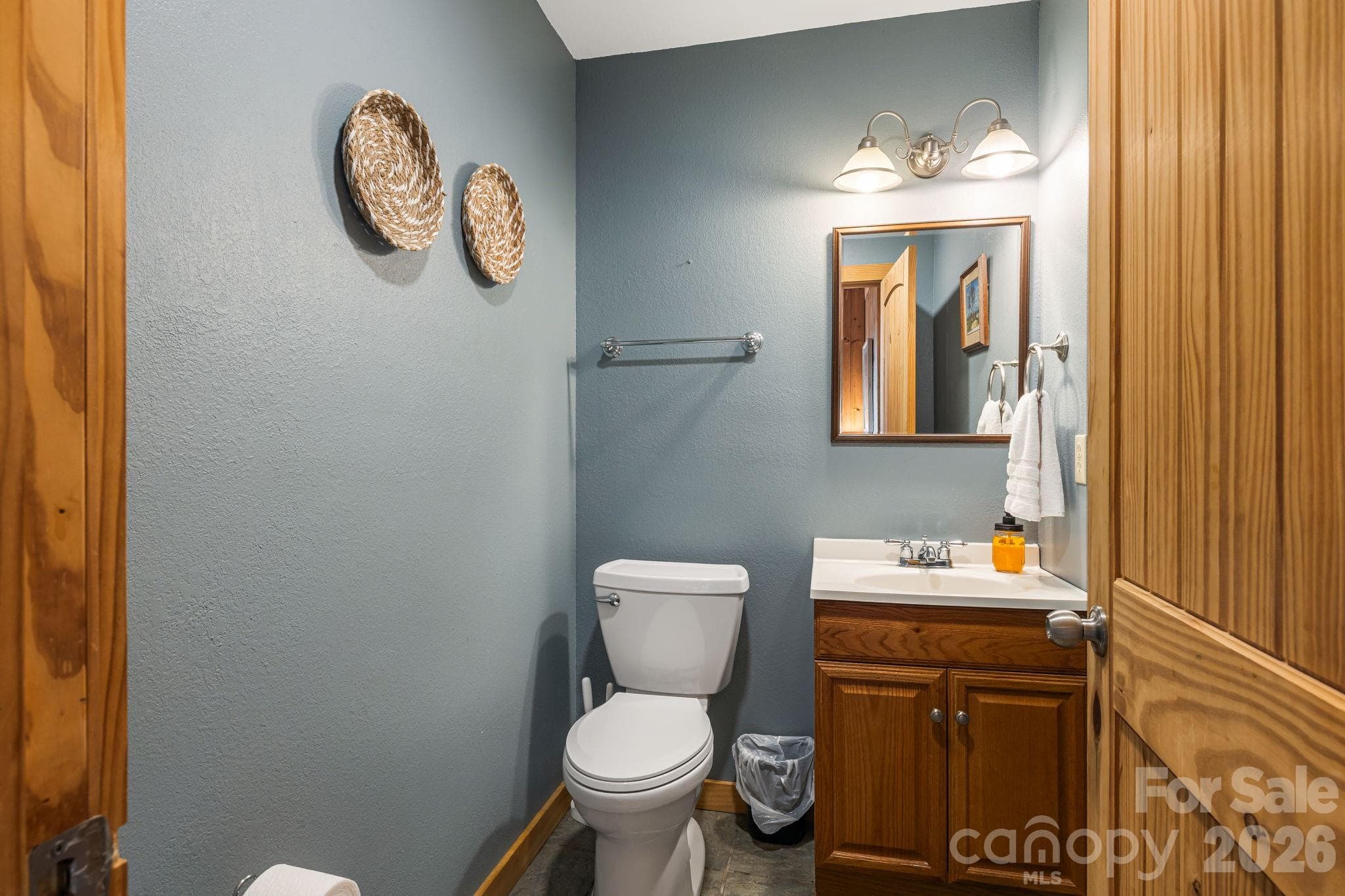 hall bath - 515 Raccoon Branch Road, Green Mountain