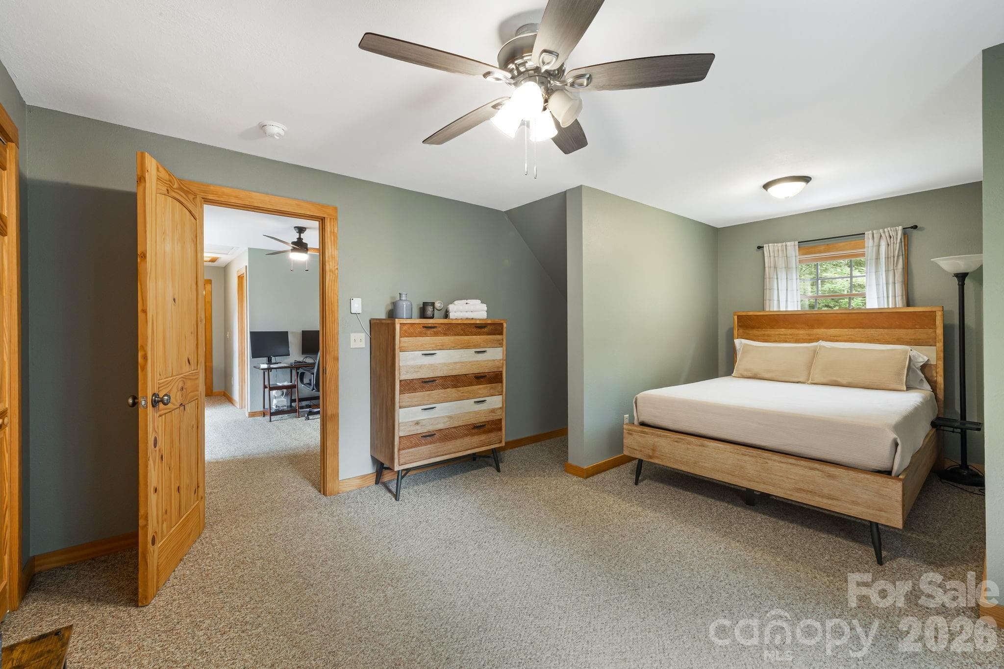 upstairs bed - 515 Raccoon Branch Road, Green Mountain
