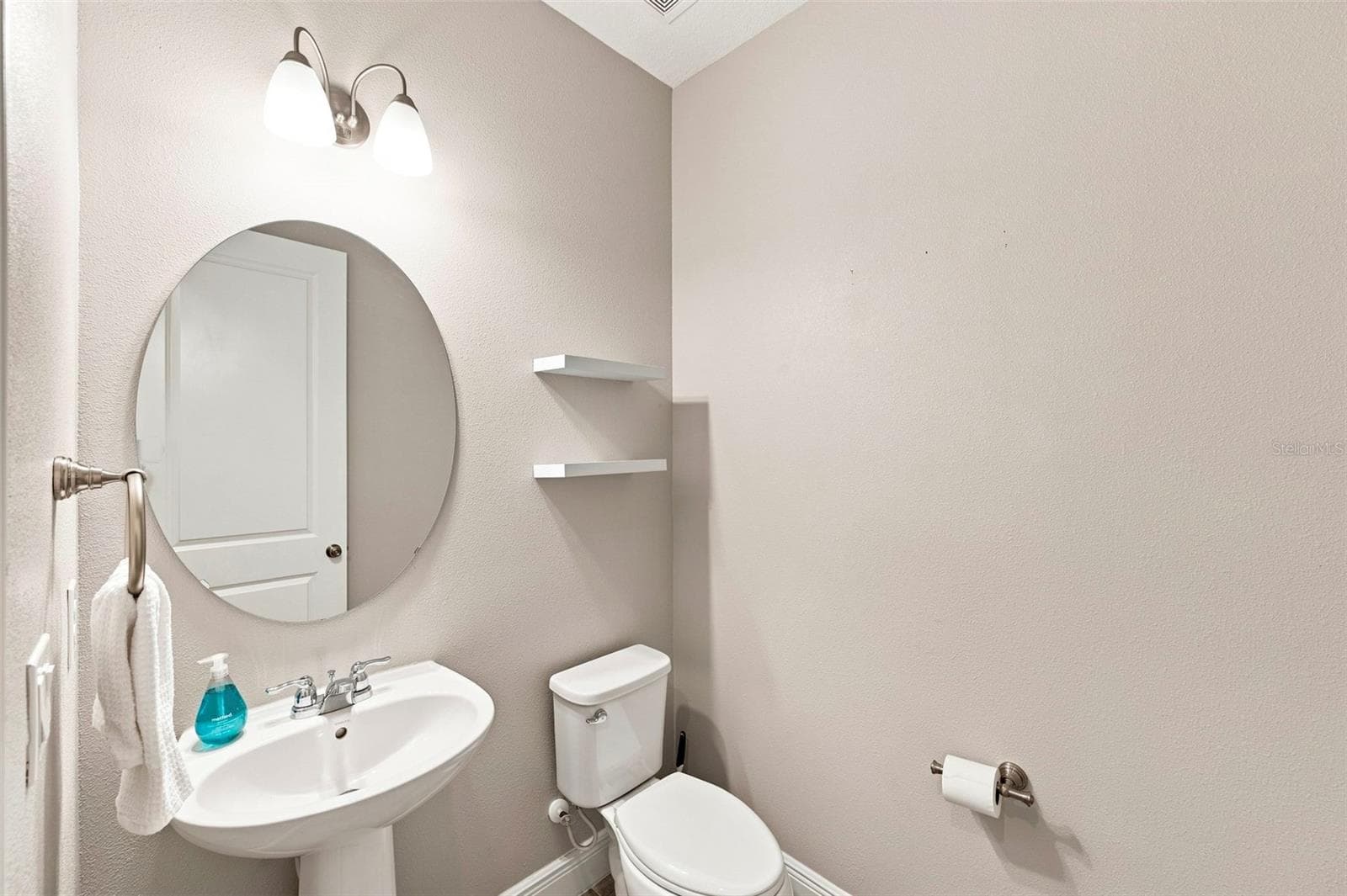 Townhouse at 1103 MANGO CT, OLDSMAR, photo 15 of 55