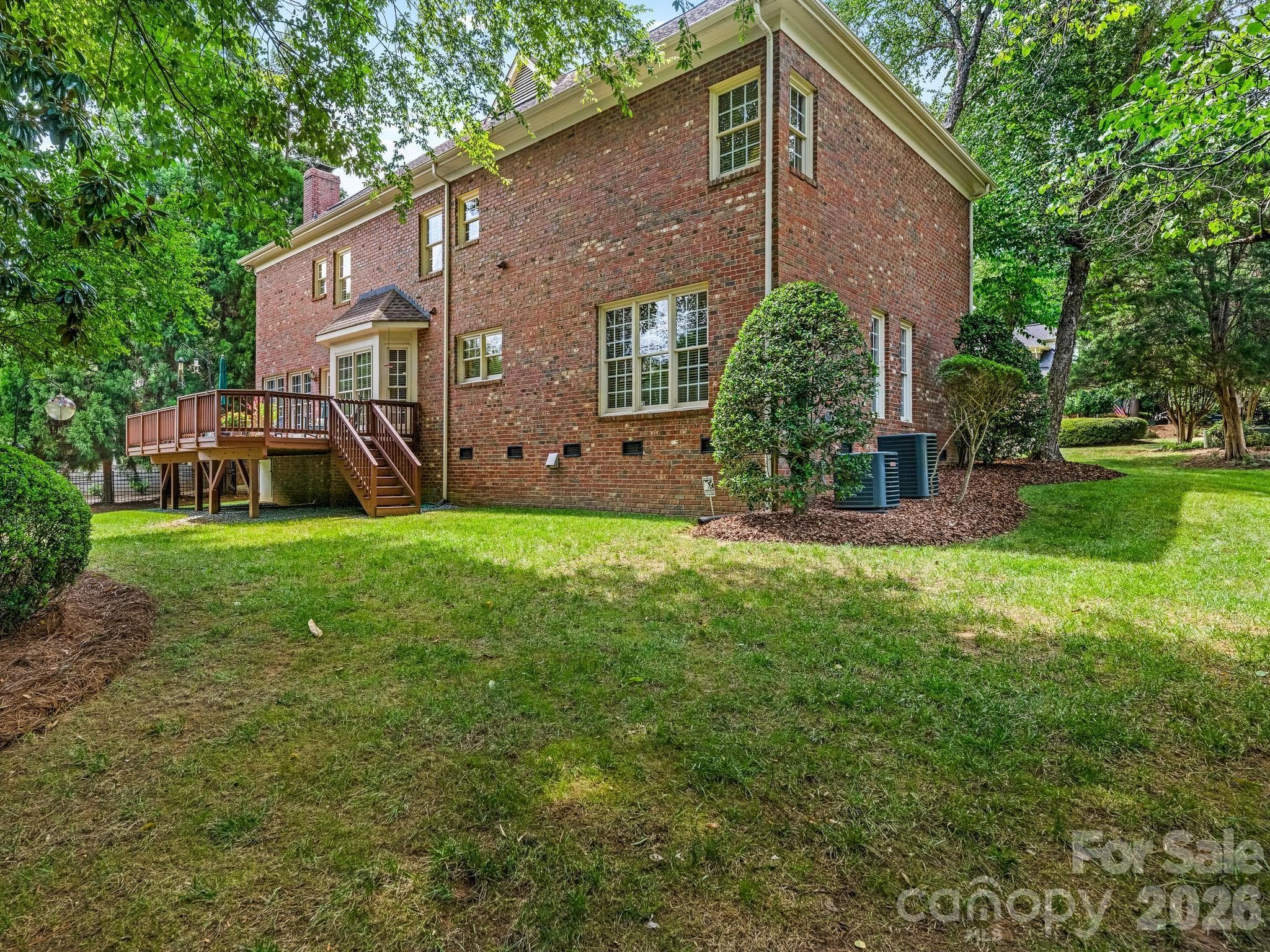 Single Family Residence at 213 Summermore Drive, Charlotte, photo 30 of 34