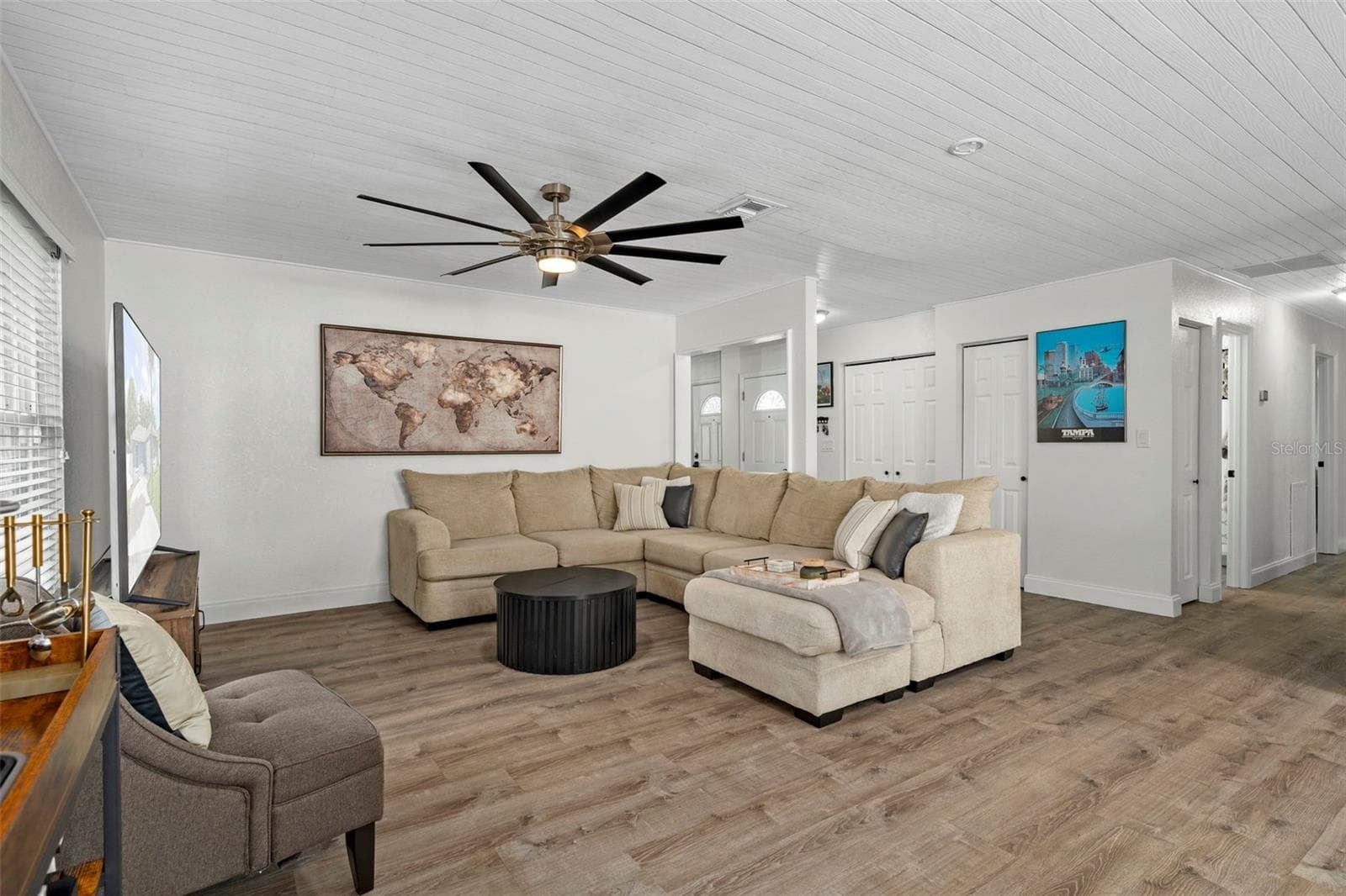 Single Family Residence at 6917 DUNNETT AVE N, ST PETERSBURG, photo 9 of 36