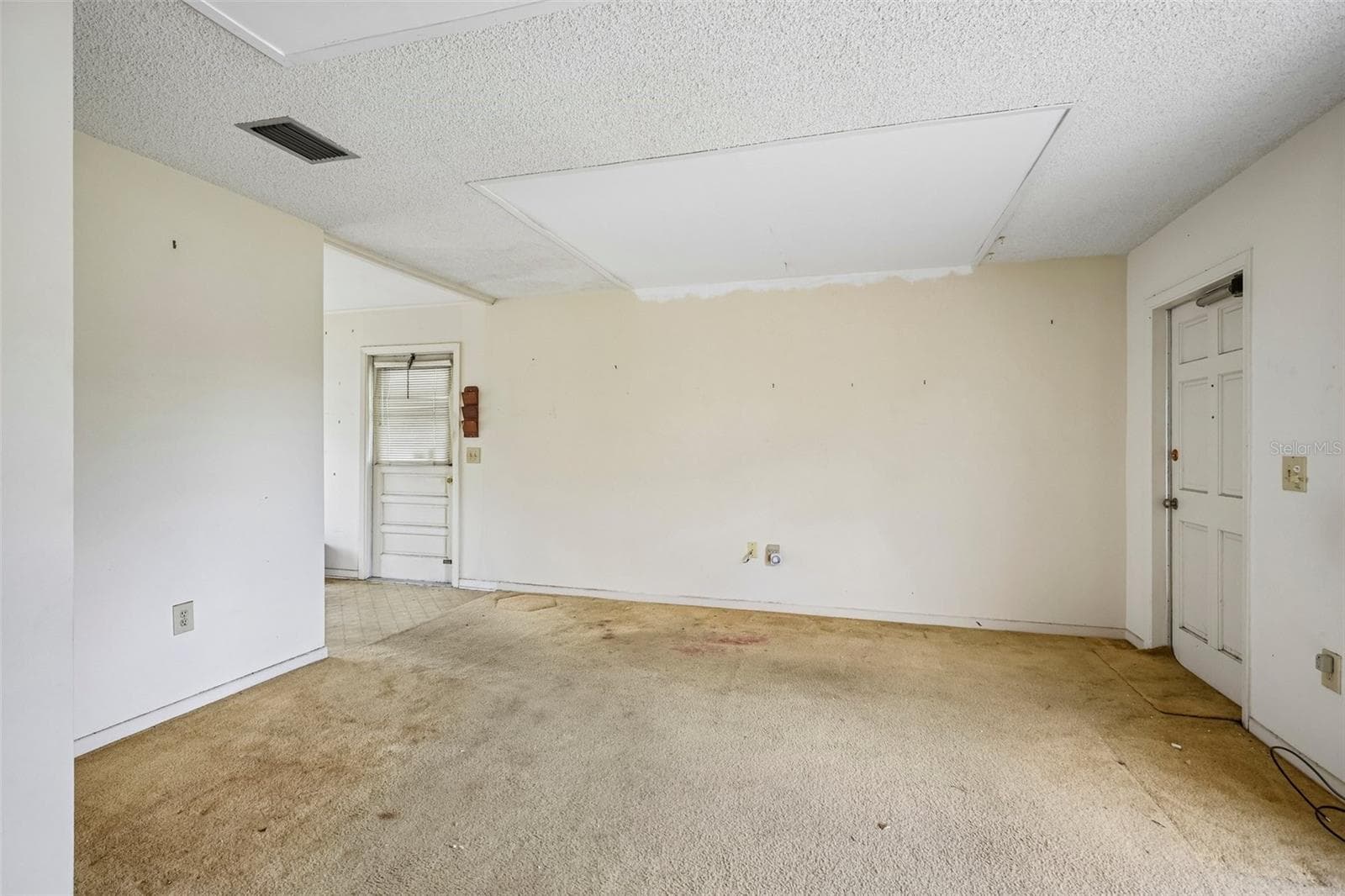 Single Family Residence at 704 RADFORD PL, SUN CITY CENTER, photo 8 of 45