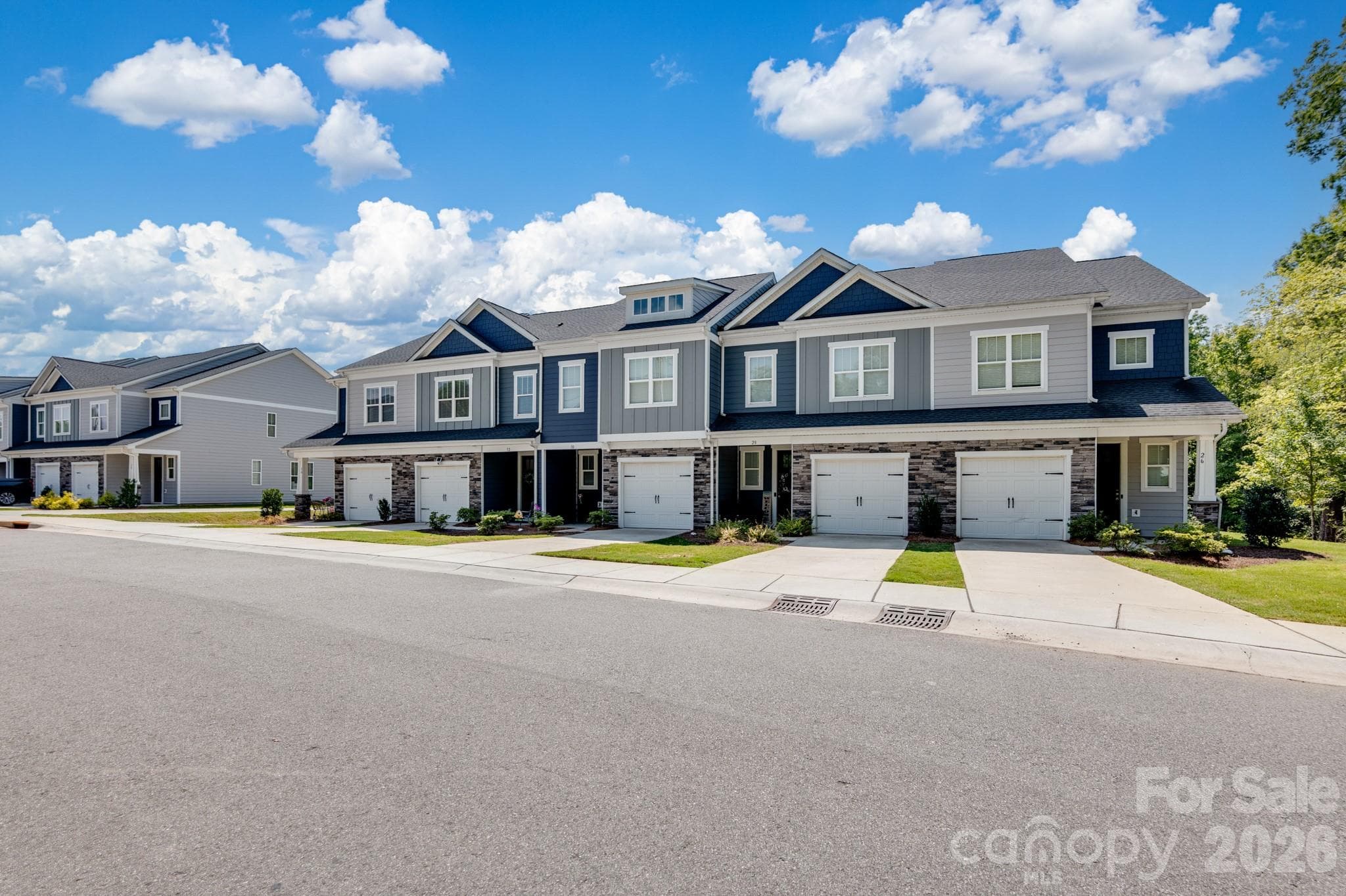 Townhouse at 32 Woodsdale Place SE, Concord, photo 3 of 30