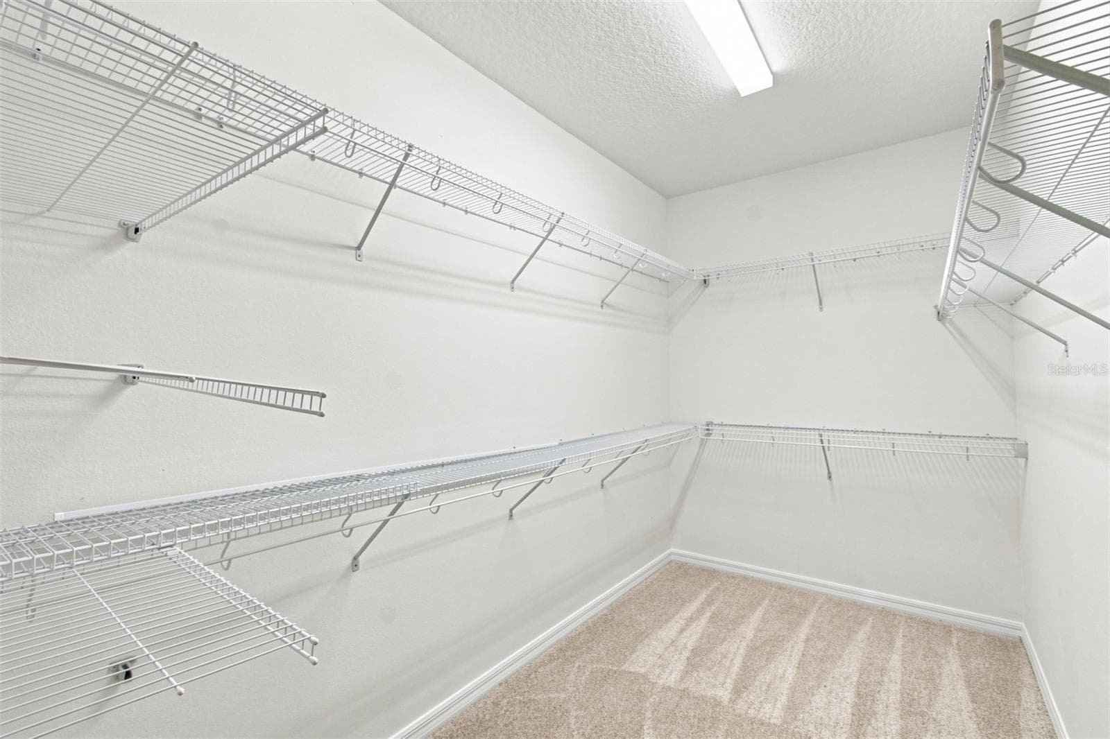 Owner's Closet - 3219 VOYAGER AVE, ST CLOUD