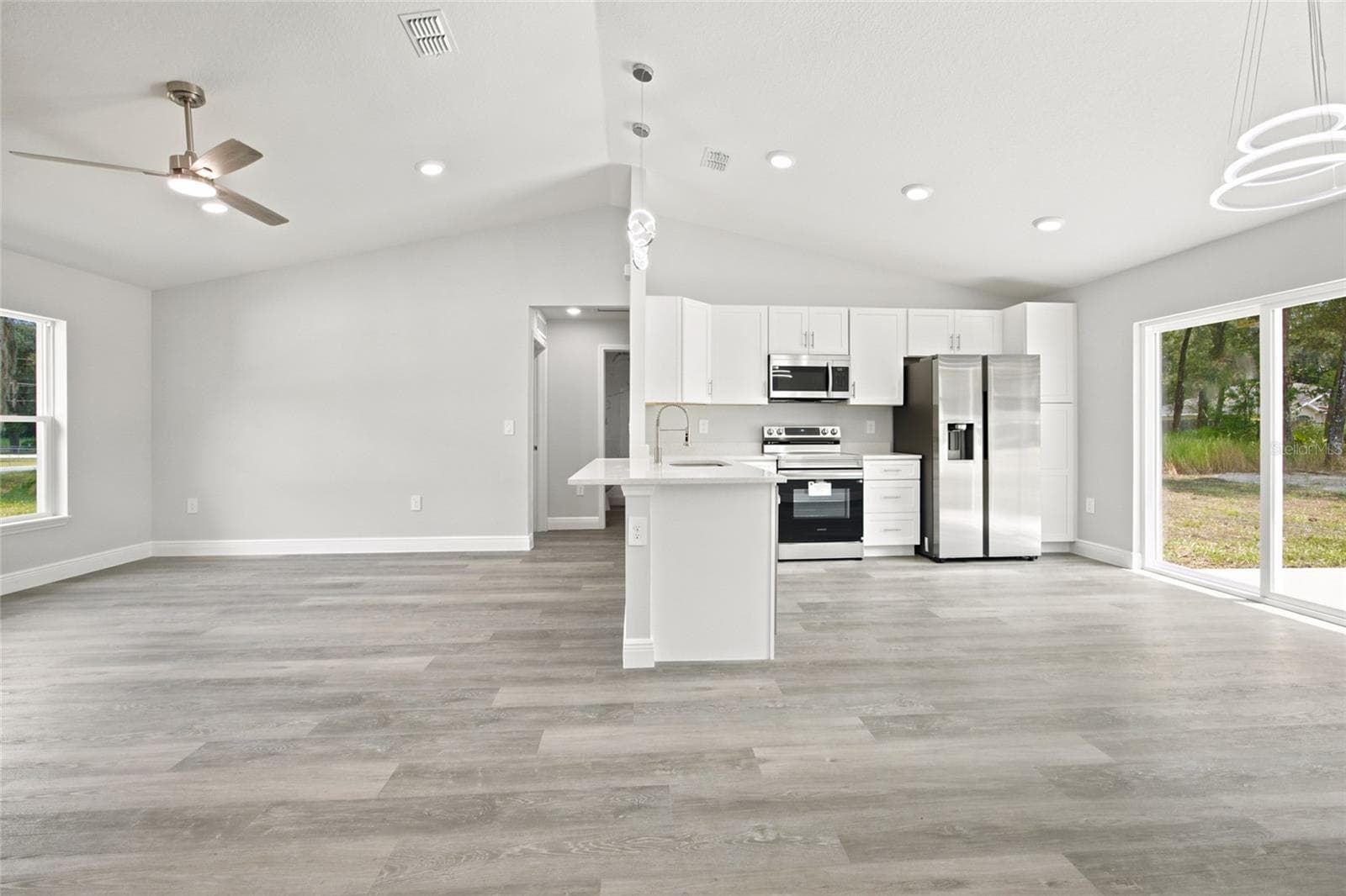 Single Family Residence at 13314 W HIGHWAY 328, OCALA, photo 9 of 37