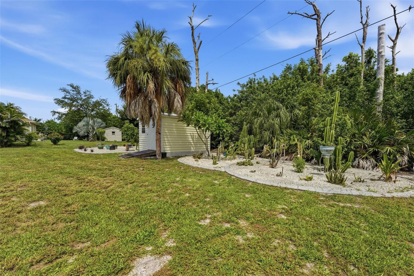 Single Family Residence at 10182 GULFSTREAM BLVD, ENGLEWOOD, photo 28 of 40