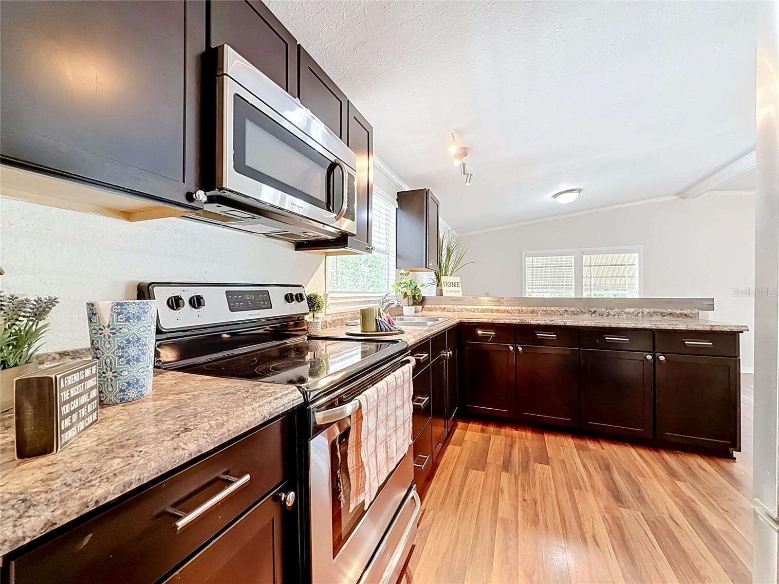 Manufactured Home at 14446 SHANGRILA LN, ODESSA, photo 8 of 93