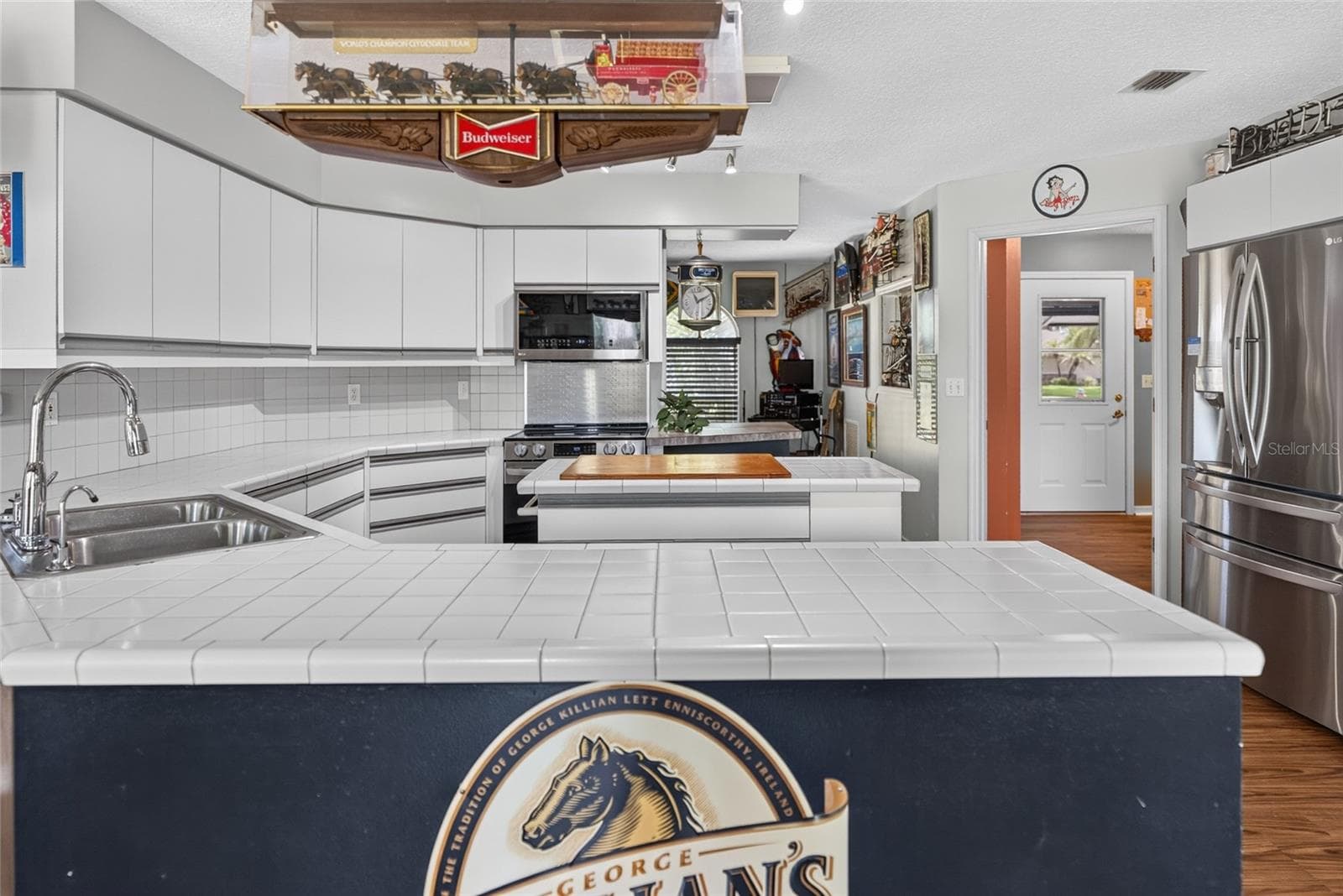 Kitchen with new appliances - 235 TEMPLE CIR, EUSTIS