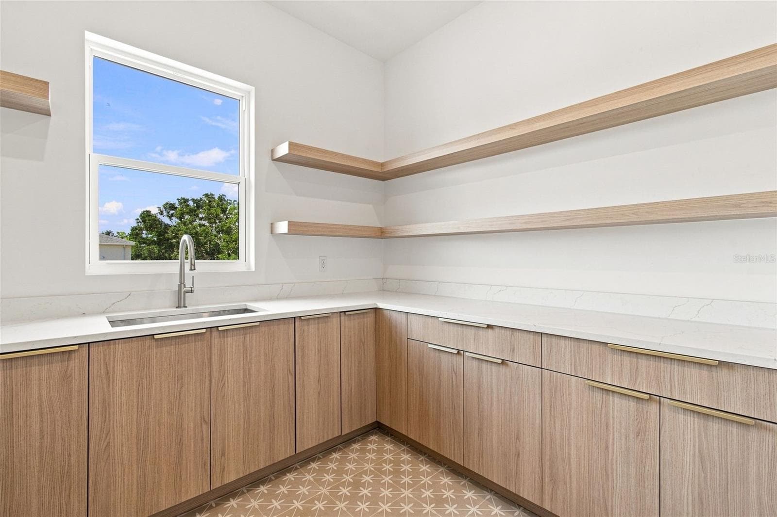 Single Family Residence at 3609 S GARDENIA AVE, TAMPA, photo 42 of 82
