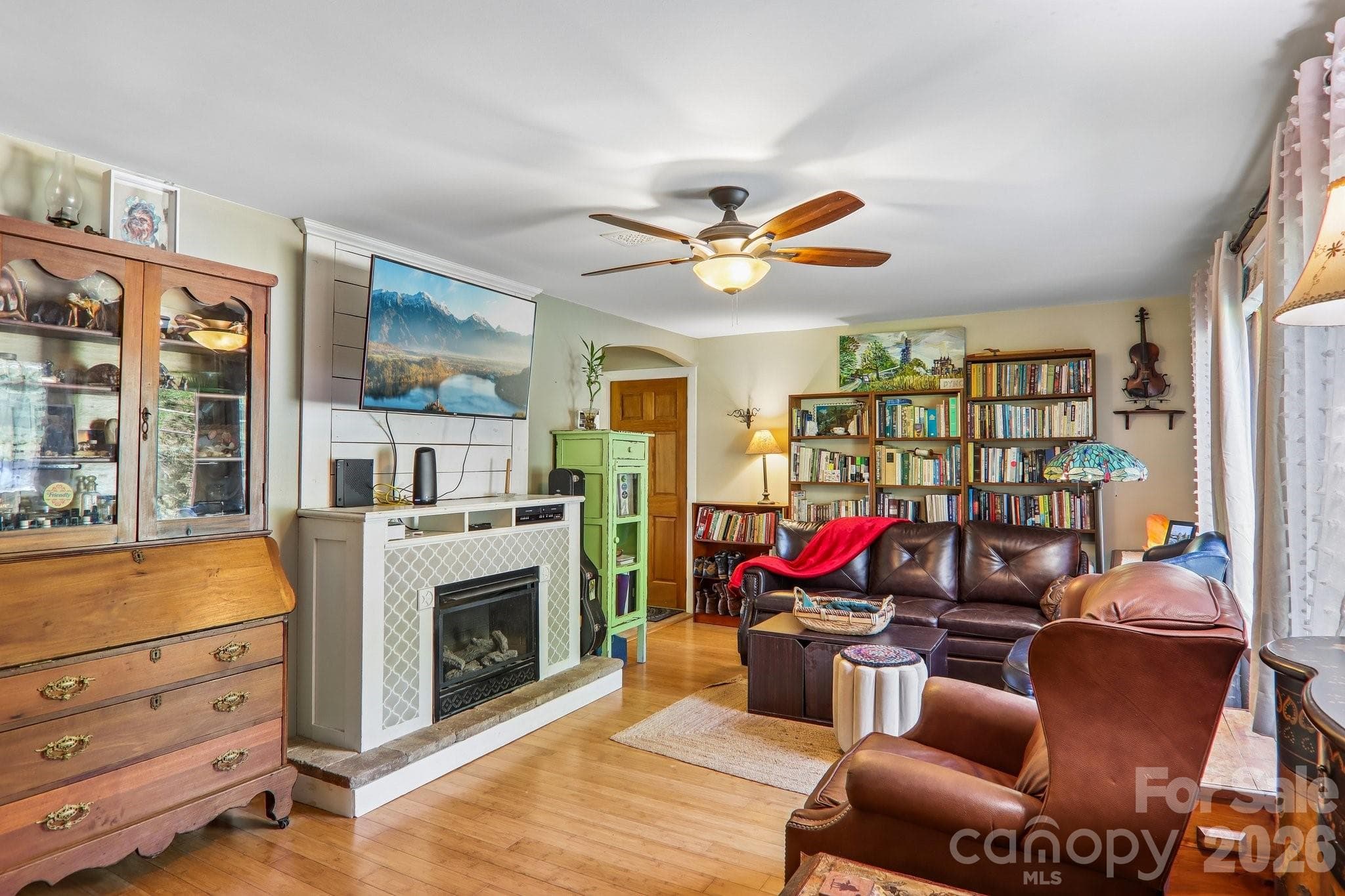 Single Family Residence at 550 Lickstone Road, Waynesville, photo 9 of 47