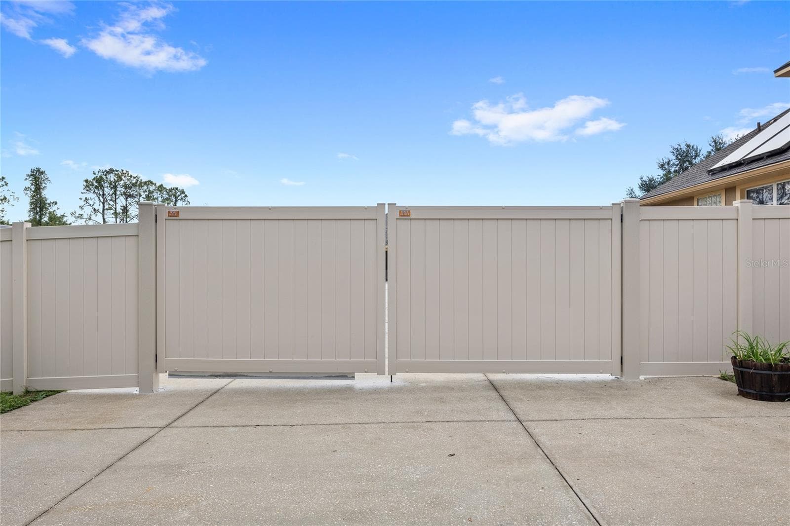 double door fence to backyard - 12901 PHILLIPS RD, GROVELAND