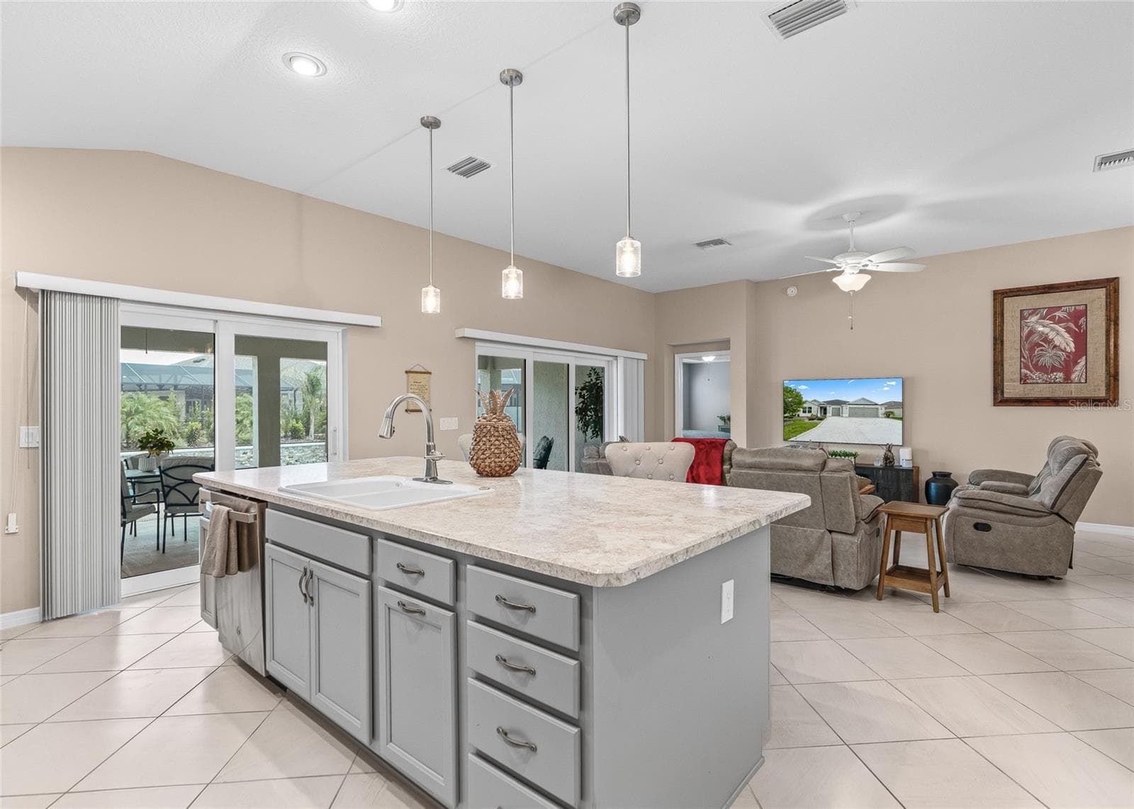 Kitchen Island - 3146 JACQUELINE WAY, THE VILLAGES