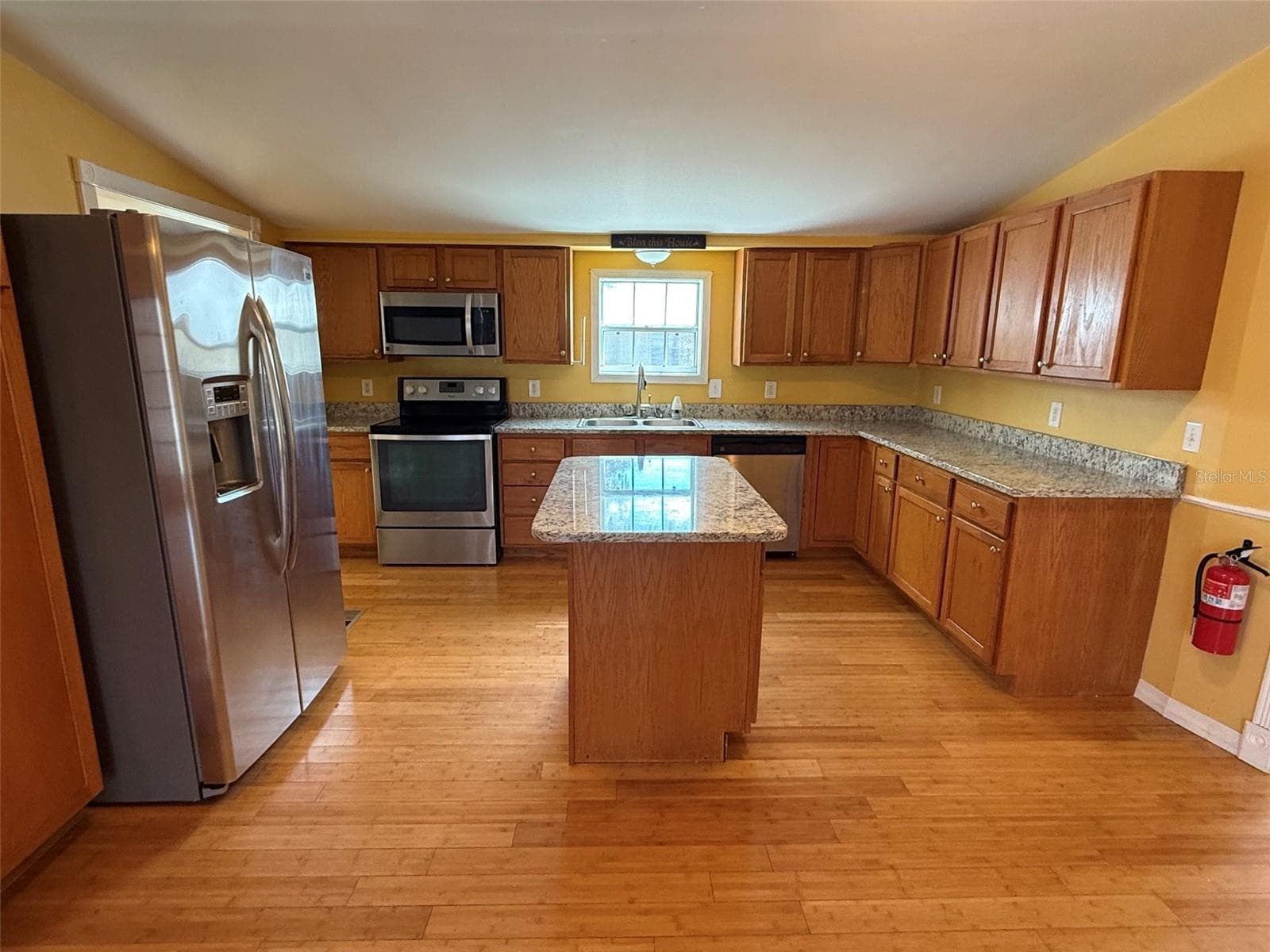 Manufactured Home at 3022 SHORT LEAF ST, WESLEY CHAPEL, photo 4 of 13