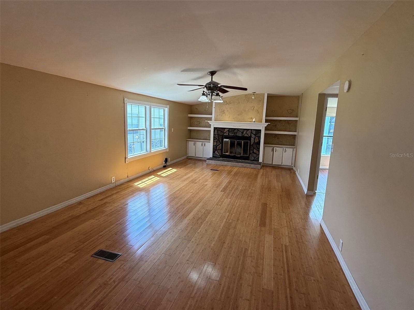 Manufactured Home at 3022 SHORT LEAF ST, WESLEY CHAPEL, photo 7 of 13