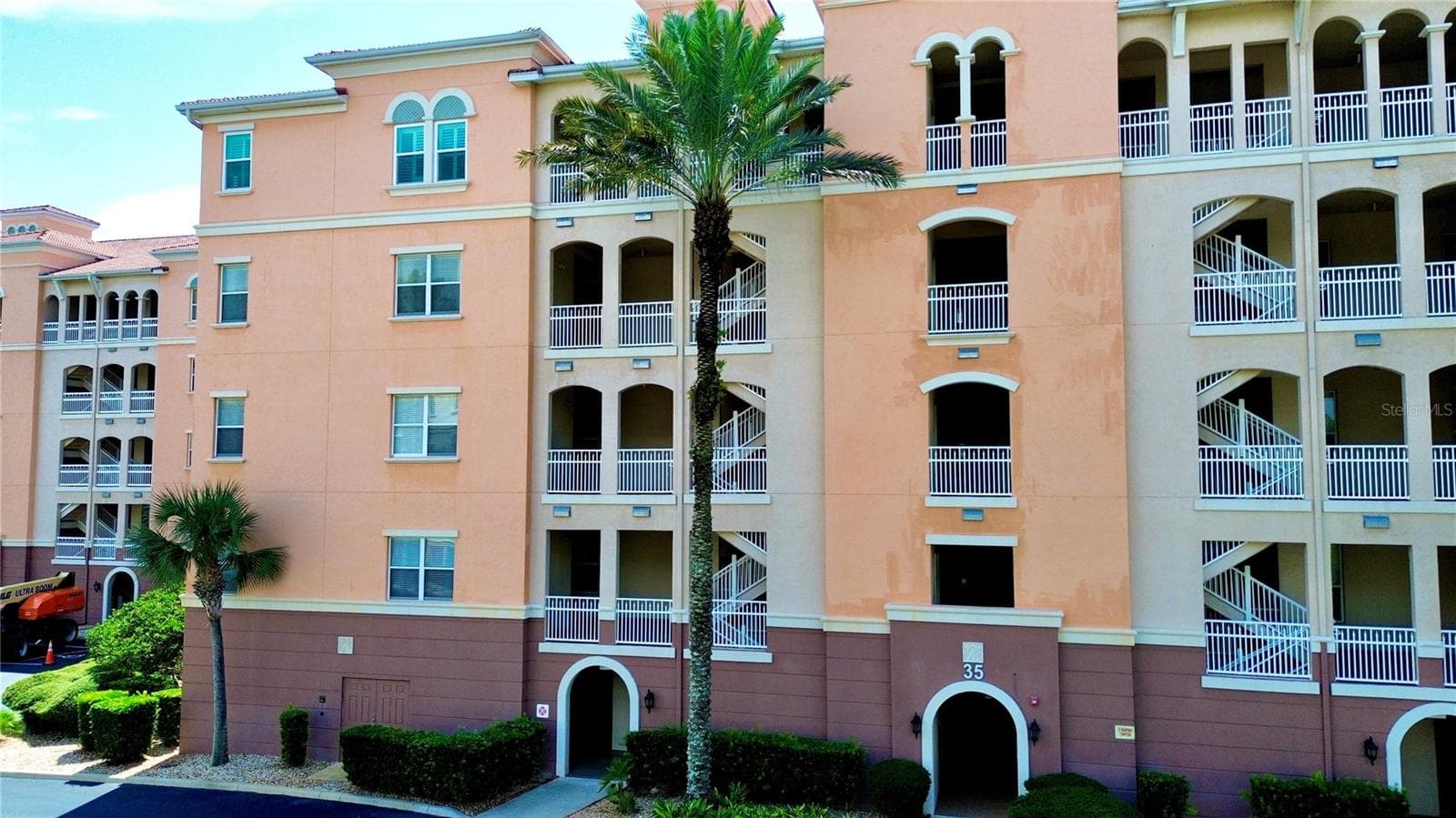 35 OCEAN CREST WAY #1113