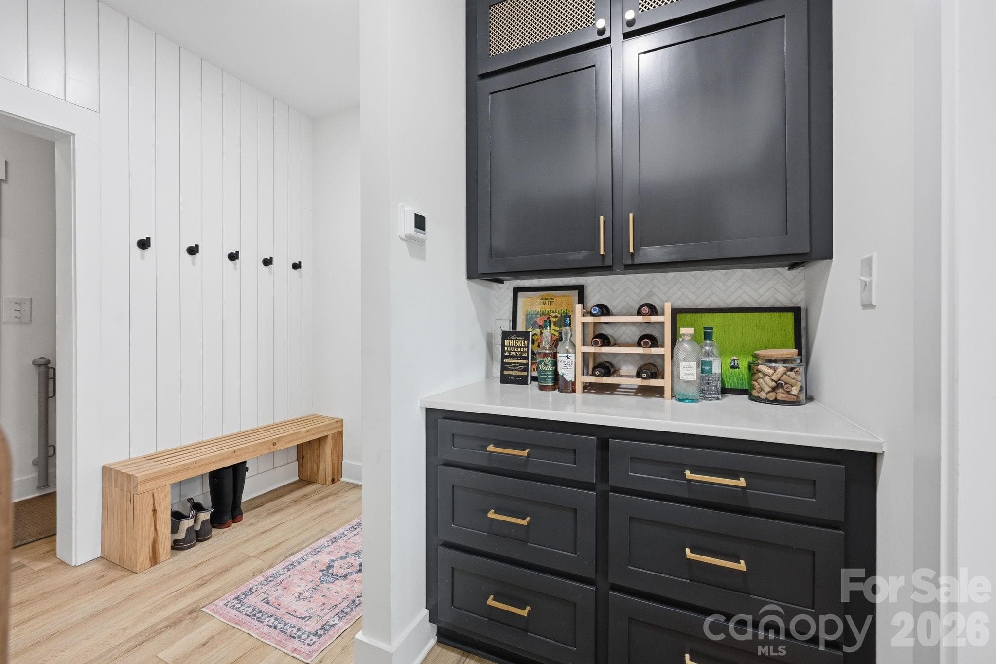 Bar or Butler's Pantry and Mud Room with Drop Zone Beyond - 215 Cal Kennedy Road, Cleveland