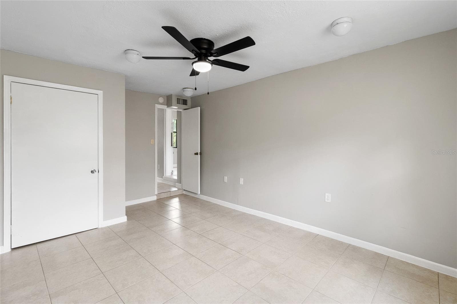 Single Family Residence at 5410 14TH AVE S, GULFPORT, photo 18 of 40