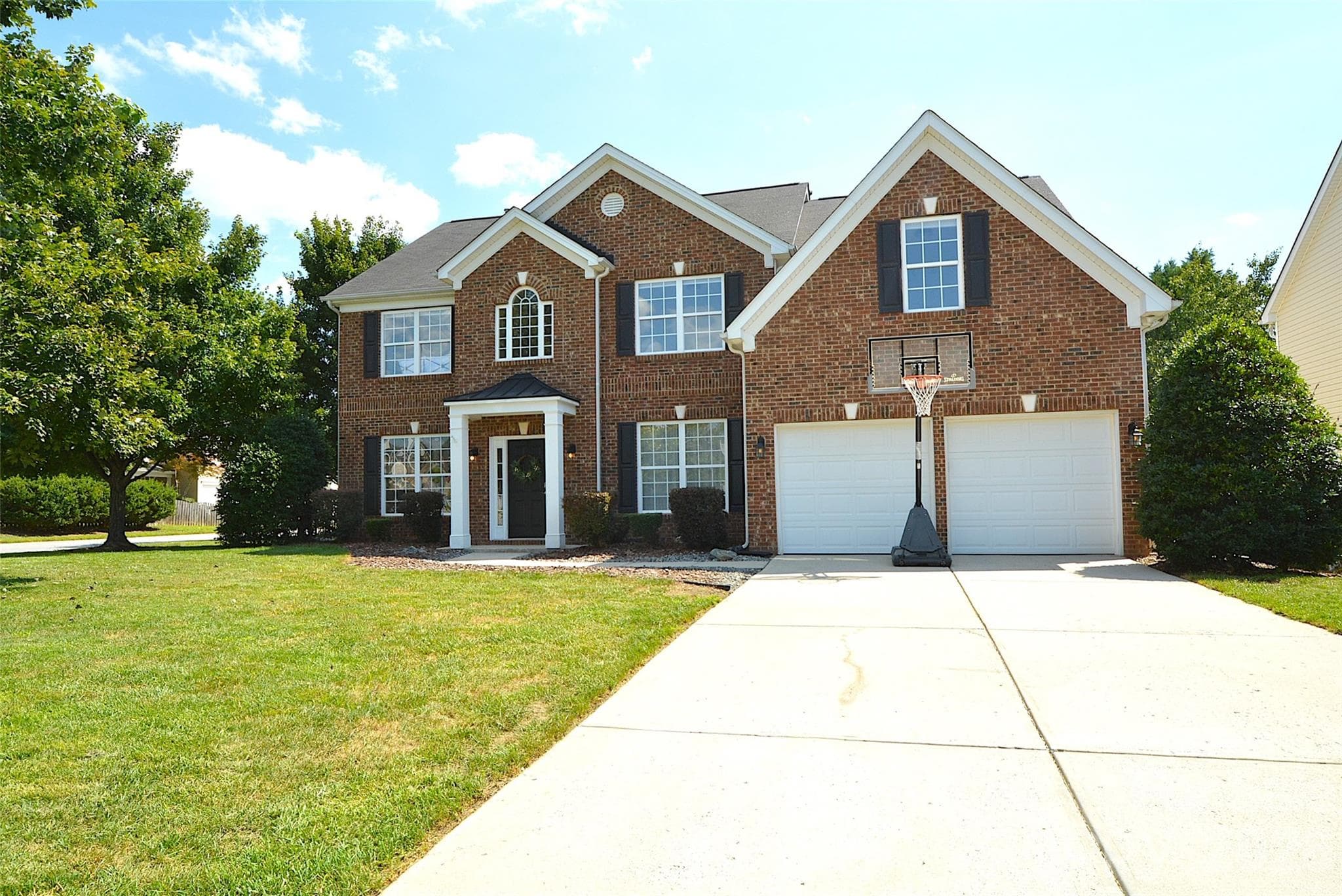 Single Family Residence at 9603 Indian Beech Avenue NW, Concord, photo 2 of 36