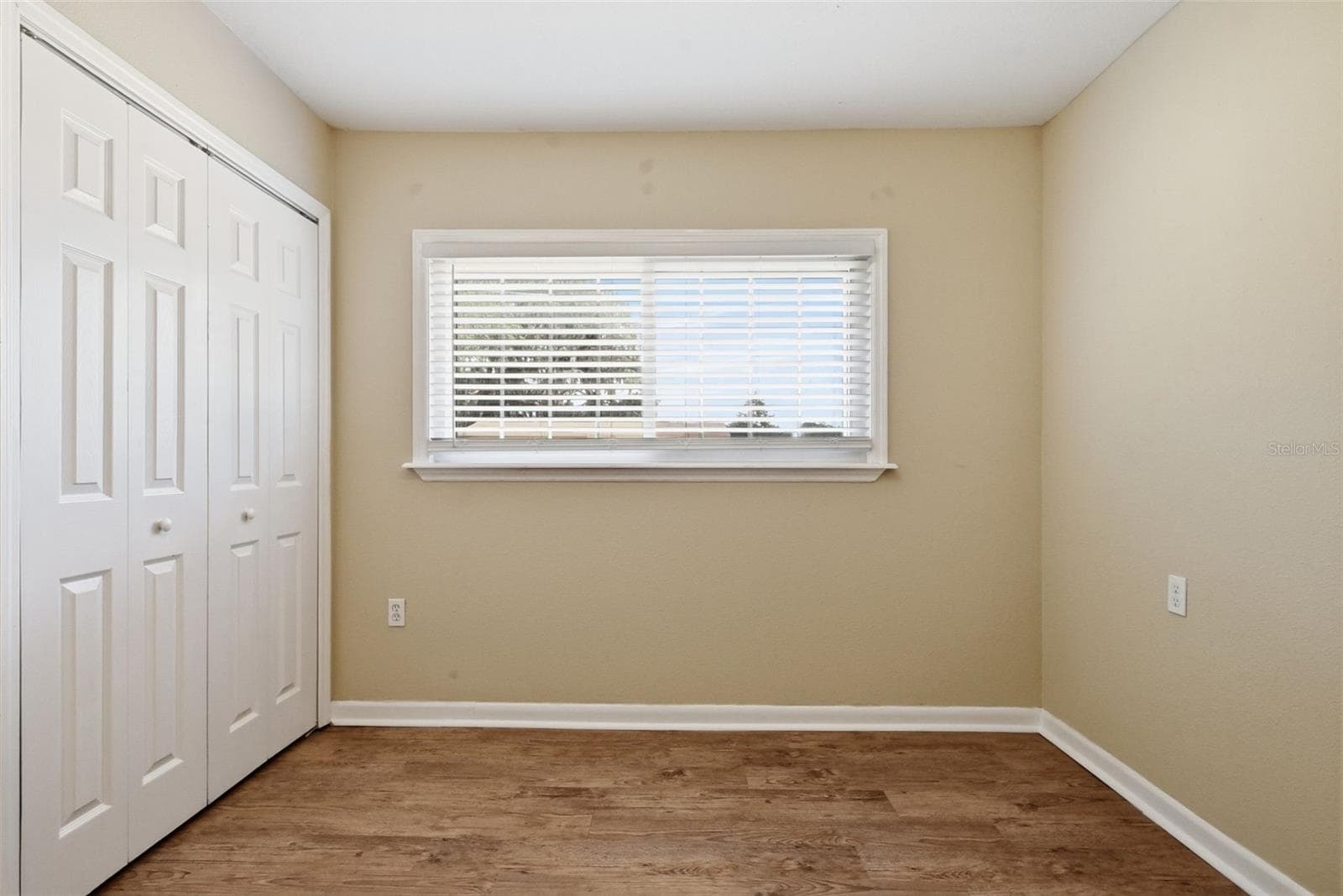 Single Family Residence at 509 SCENIC ST, LEESBURG, photo 9 of 39