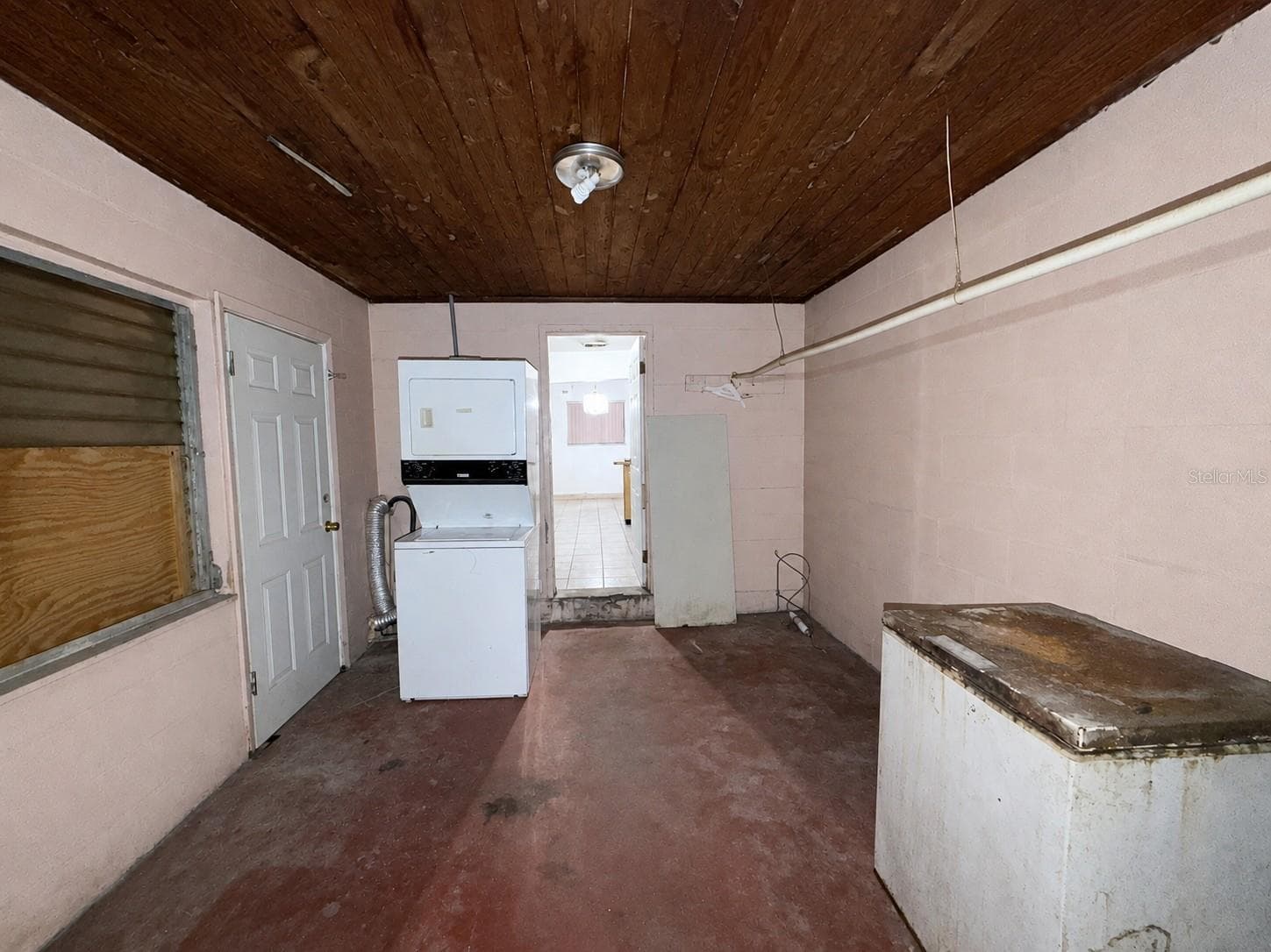 Single Family Residence at 3801 E OSBORNE AVE, TAMPA, photo 10 of 33